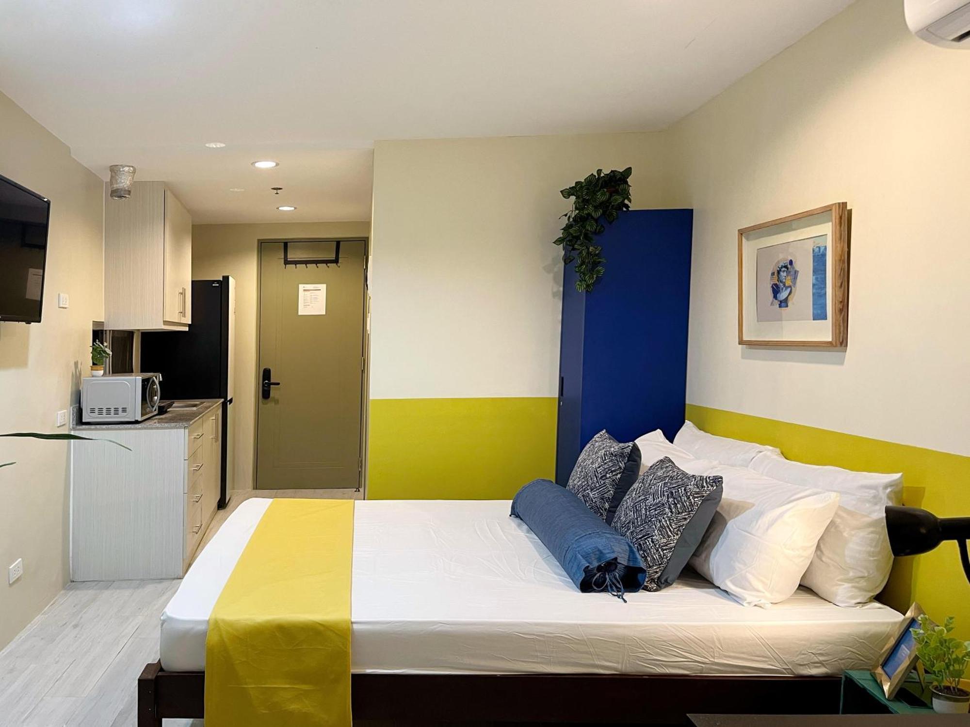 Cozy With Balcony Near Ayala Center * Cebu