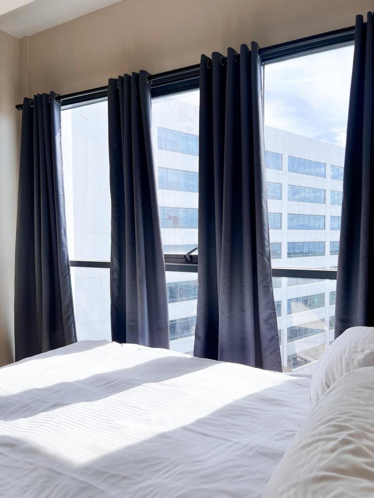 Cozy 2br Mactan Newtown Access Apartment Lapu-Lapu City