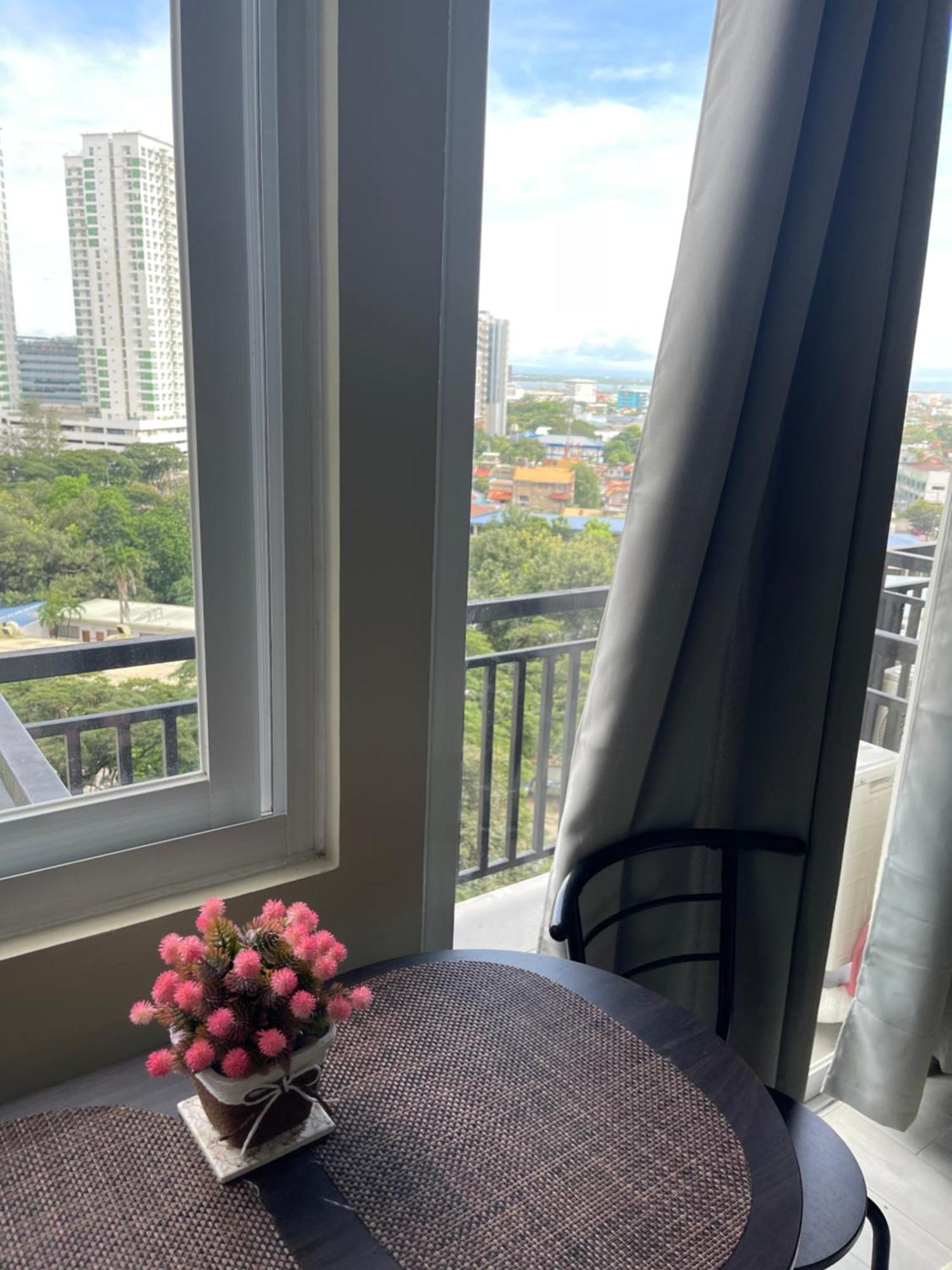 Cityscape Grand Tower Ayala Center Apartment Cebu
