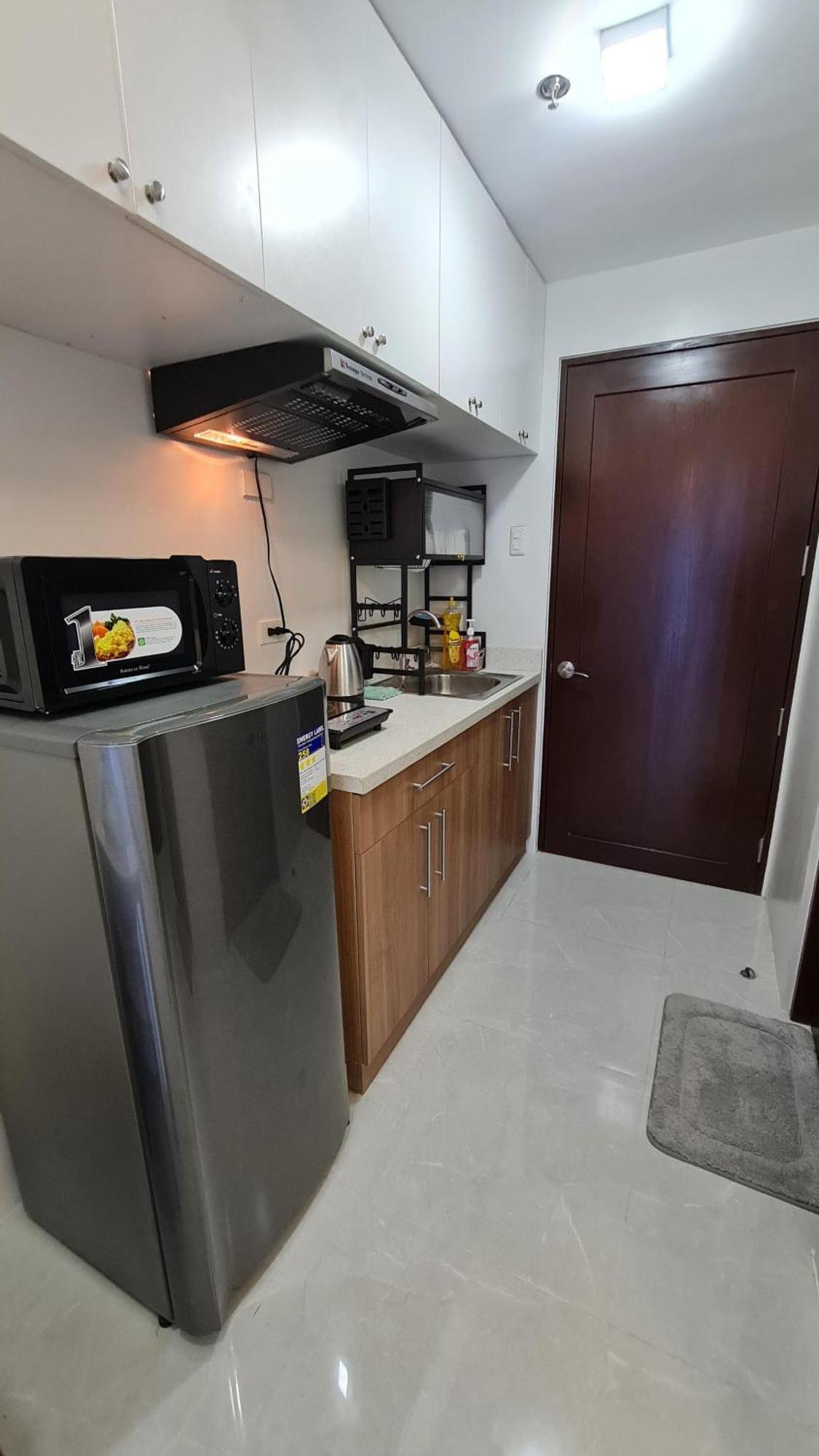 Rob's Ph 420 Mivela Garden Residences *