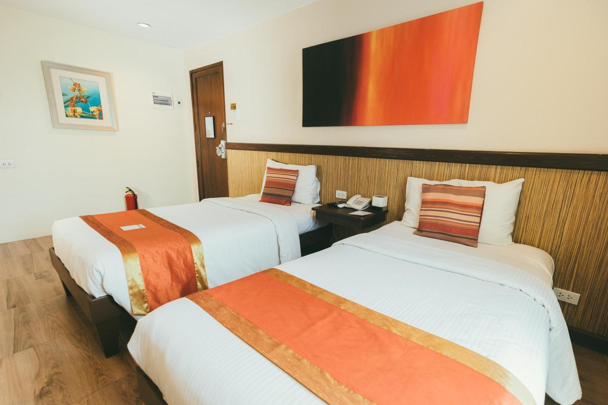 Ns Royal Hotel