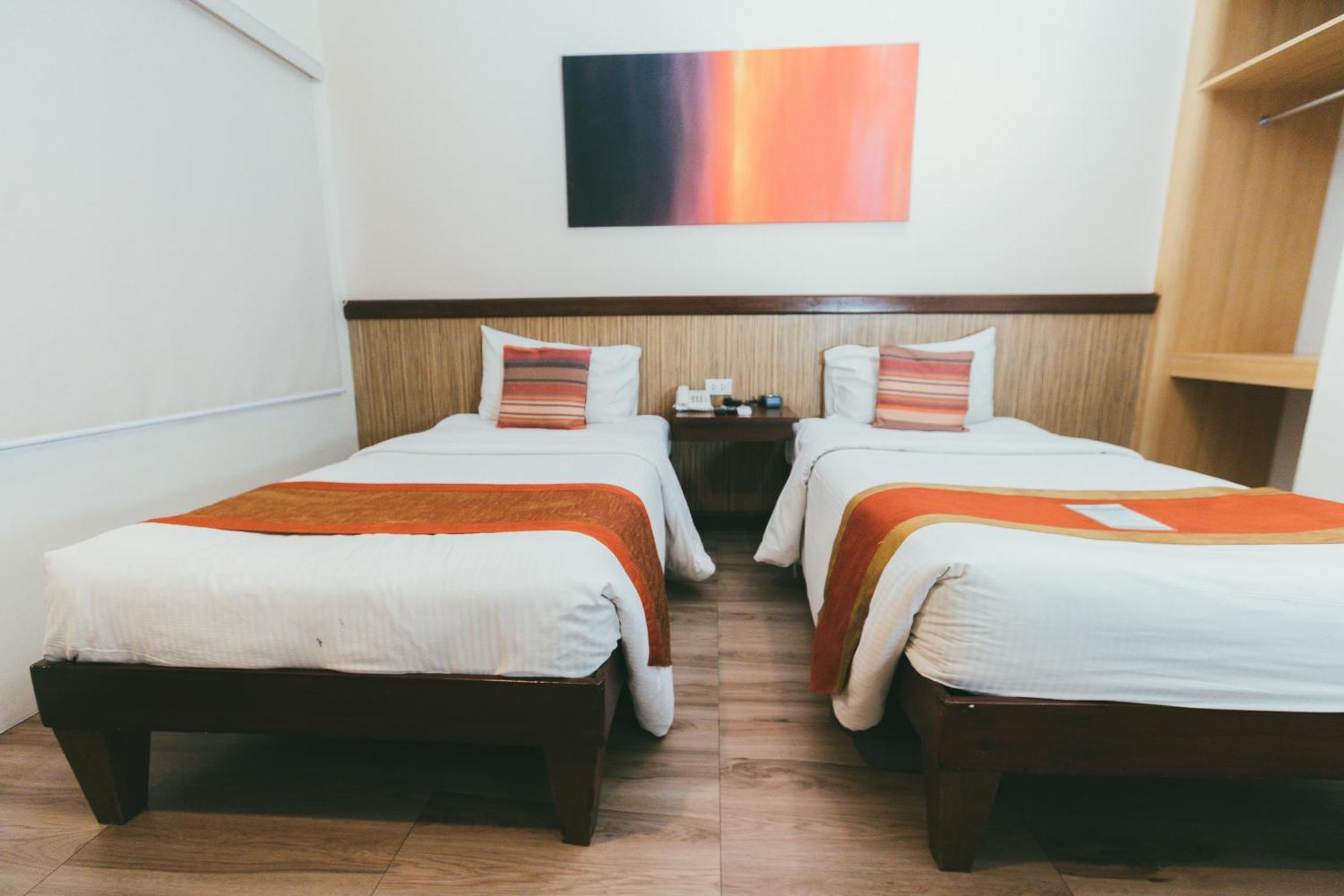 Hotel Ns Royal 2*