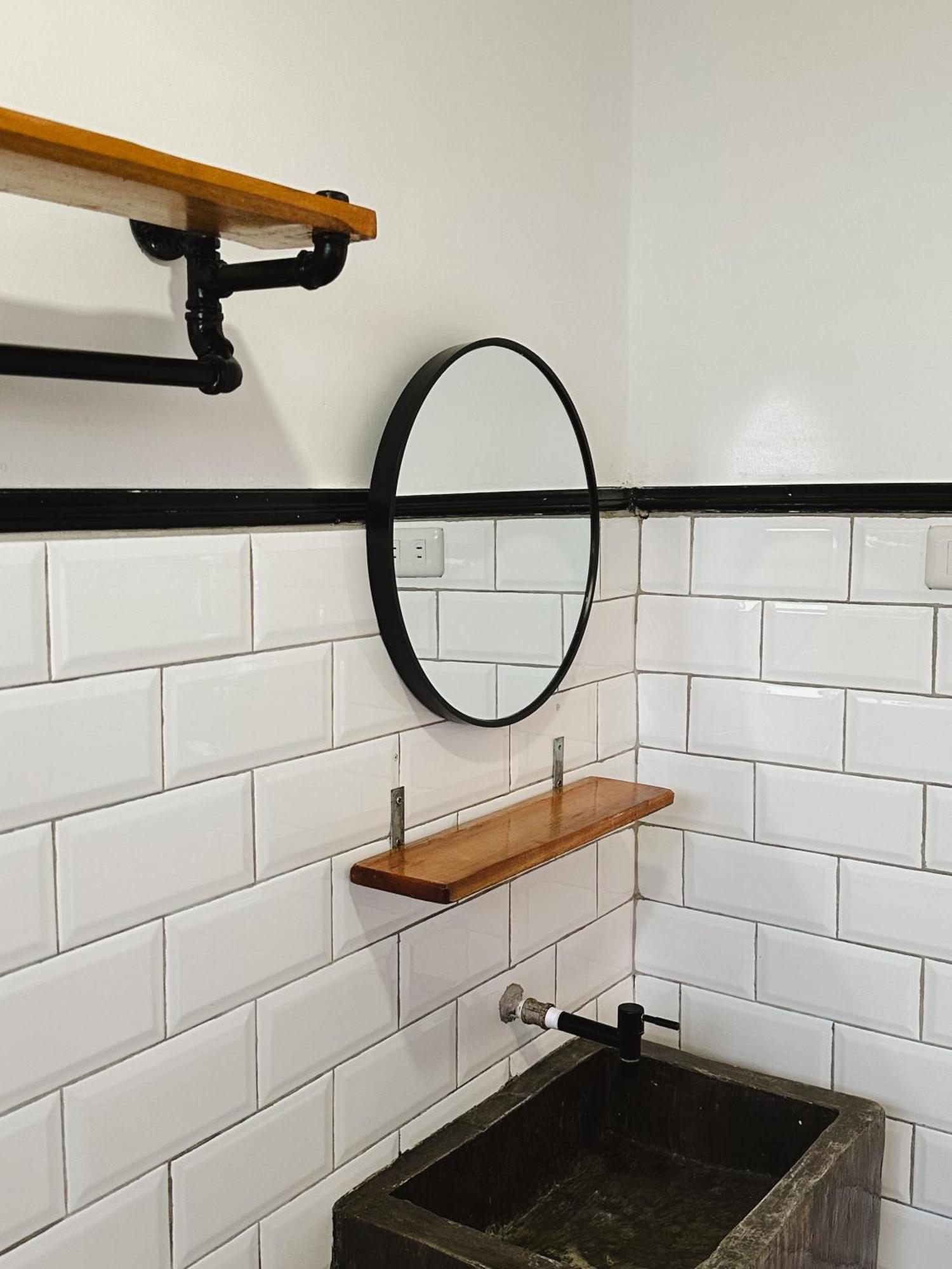 Pig Dive Hostel