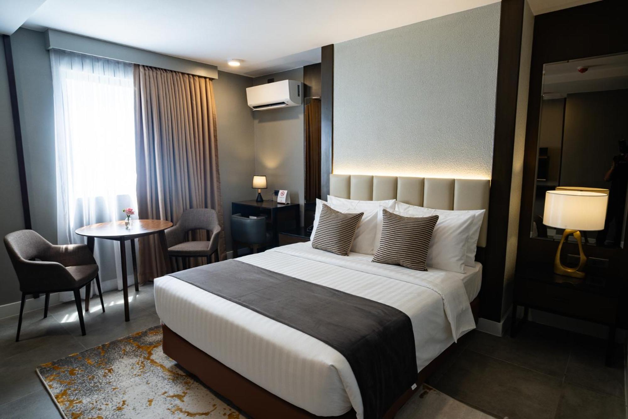 Amber - Hotel Cebu