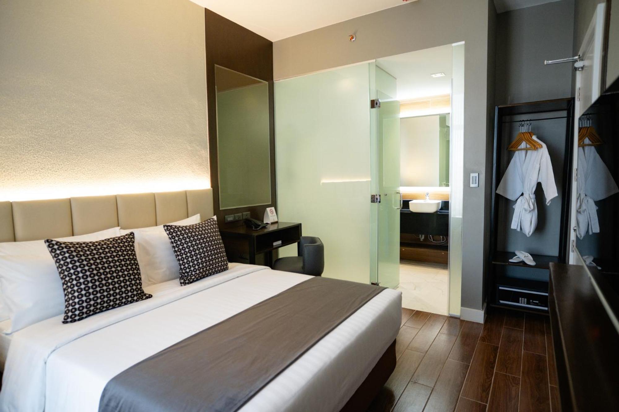 Amber - 3* Cebu