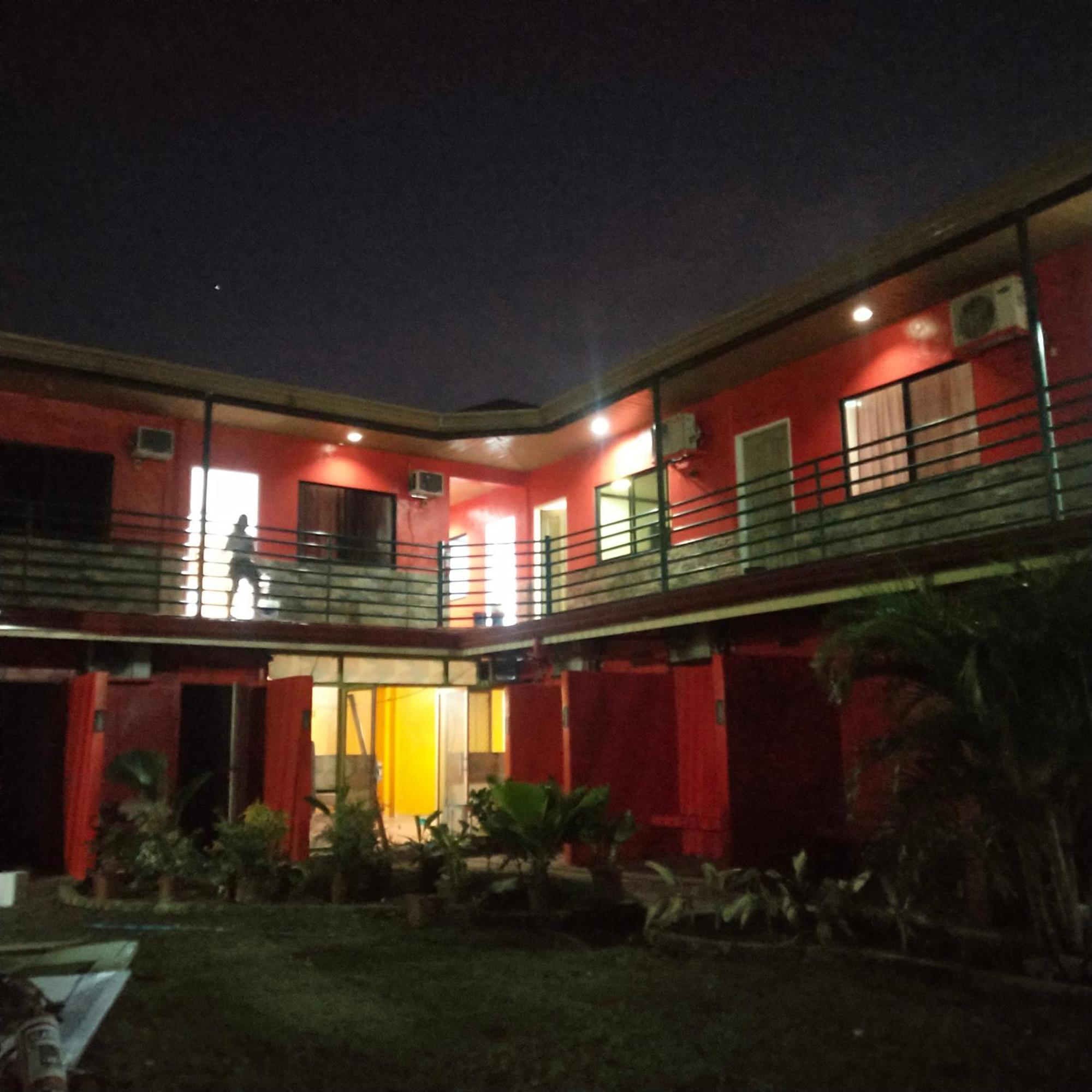 Max Travellers By Reddoorz Inn Lapu-Lapu City