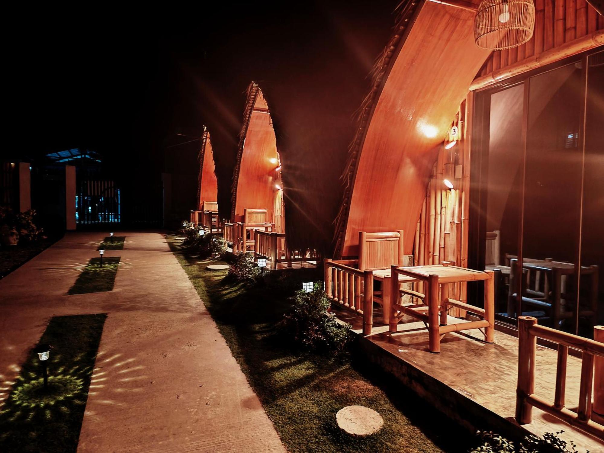 Chalet East *