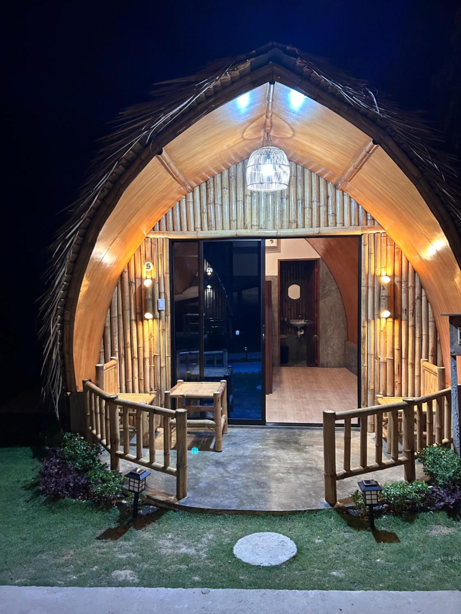 East Chalet Moalboal