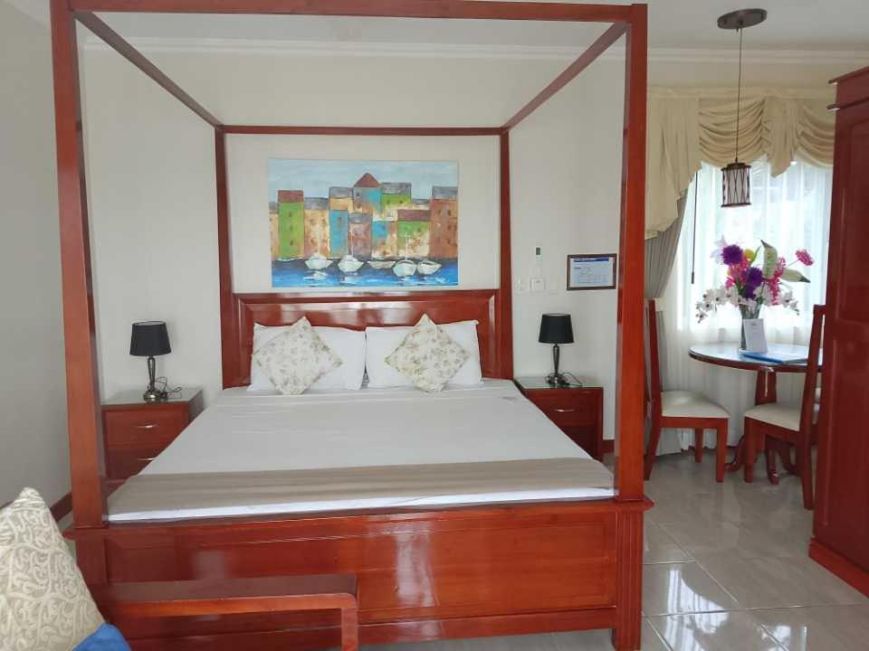 Ocean Breeze 3*