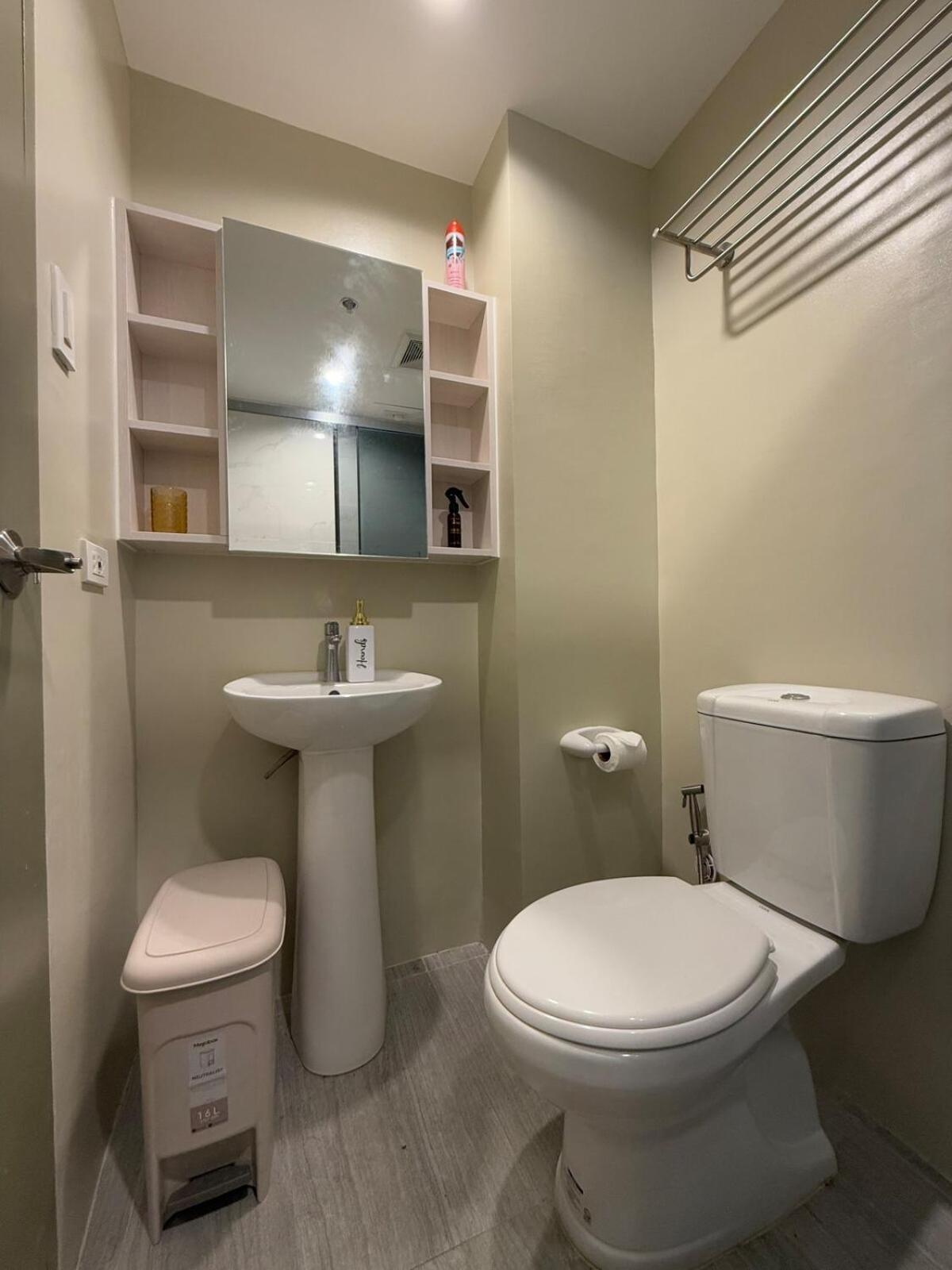 Modern And Cozy Unit With Balcony Near Ayala Center Apartment Cebu