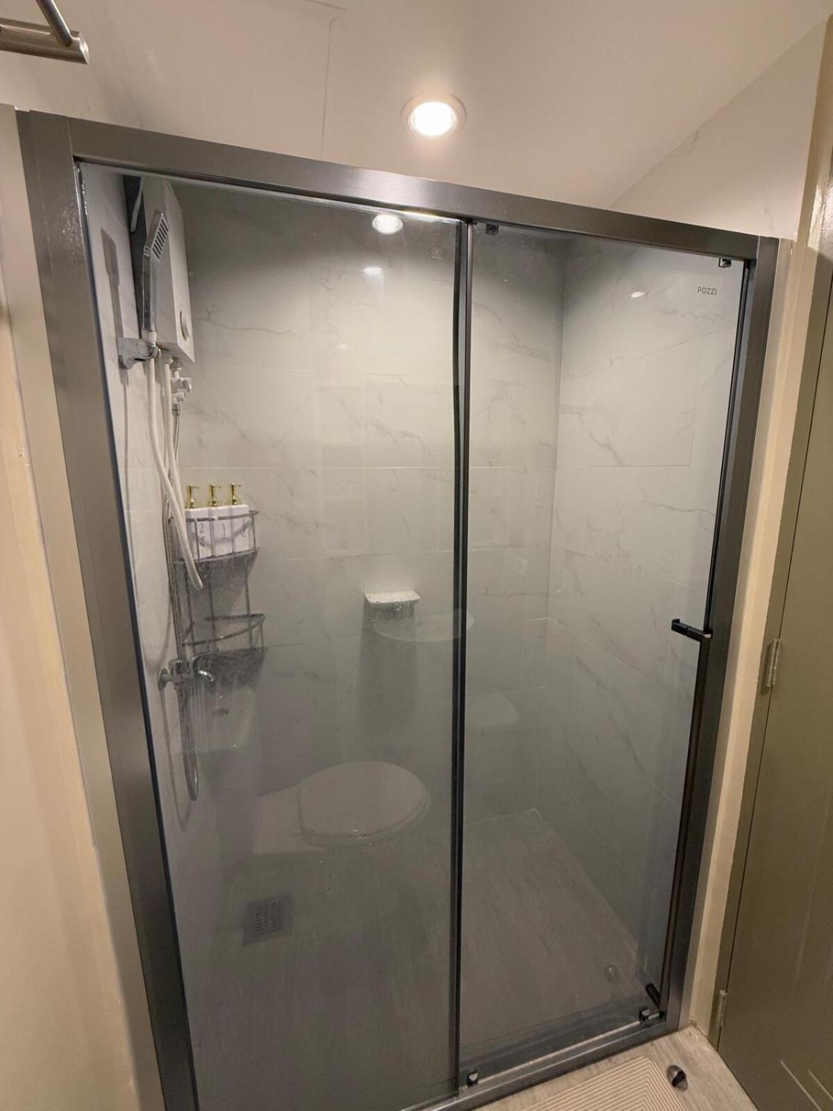 Modern And Cozy Unit With Balcony Near Ayala Center *