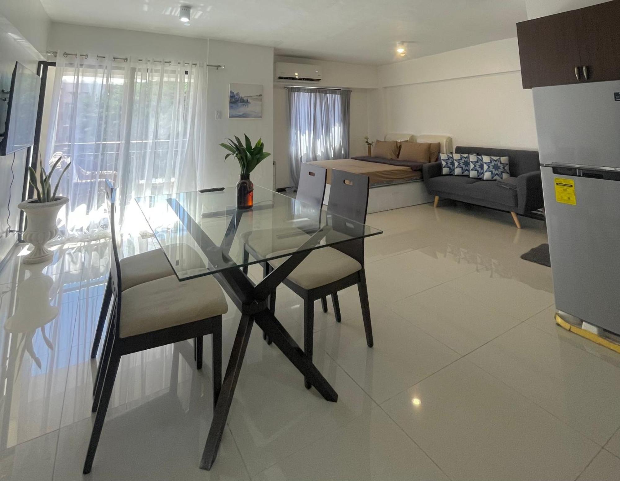 Aparthotel The Premier Lapu-Lapu City