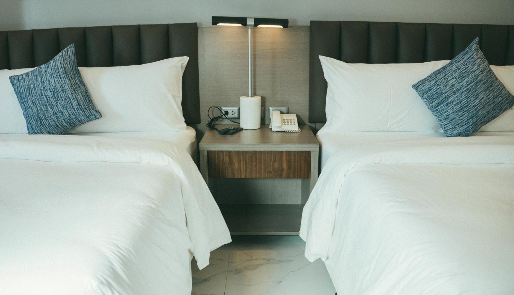 Ns Royal Hotel 2*