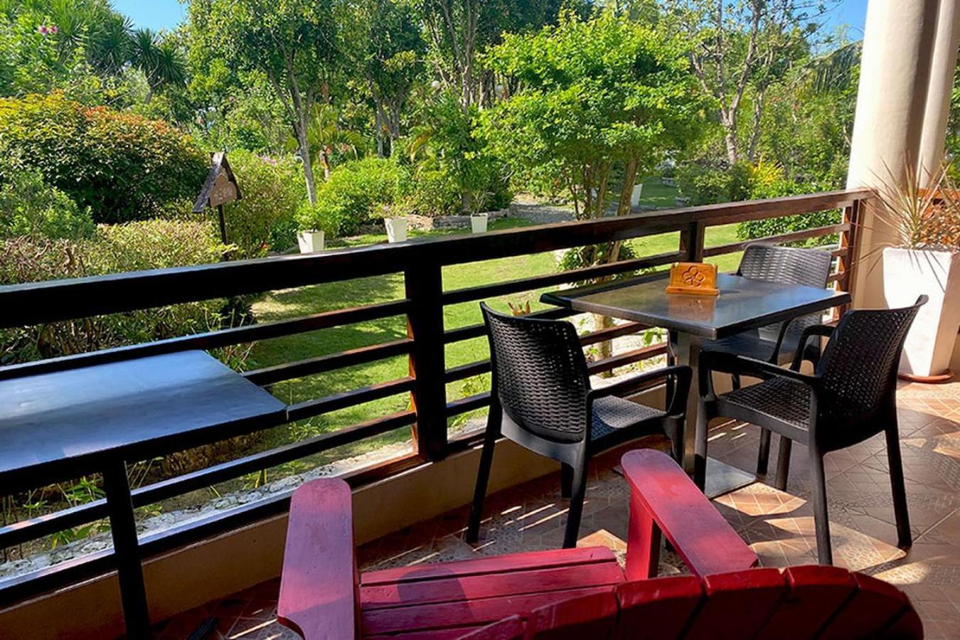 Hale Manna Coastal Gardens Resort