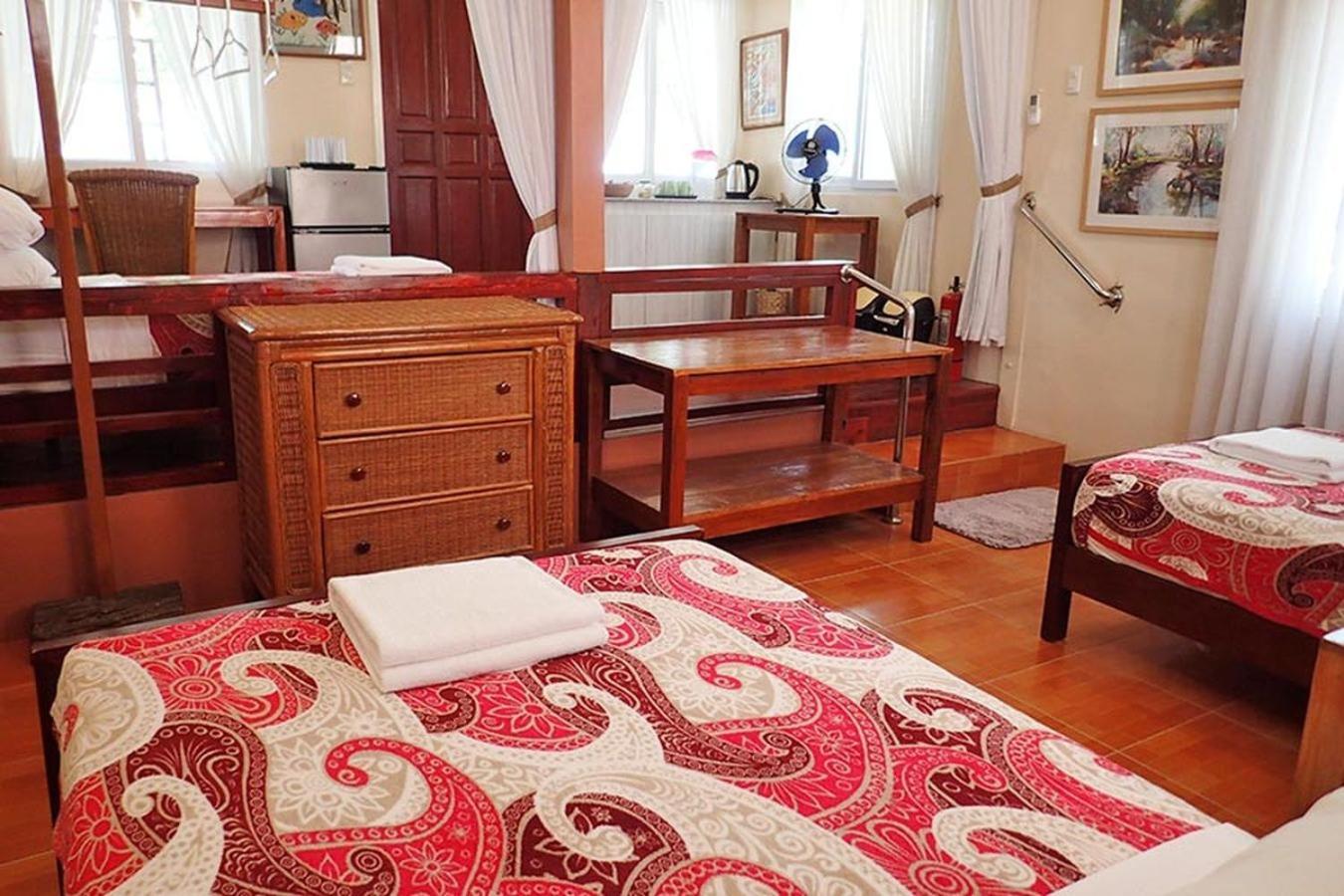 Hale Manna Coastal Gardens Resort