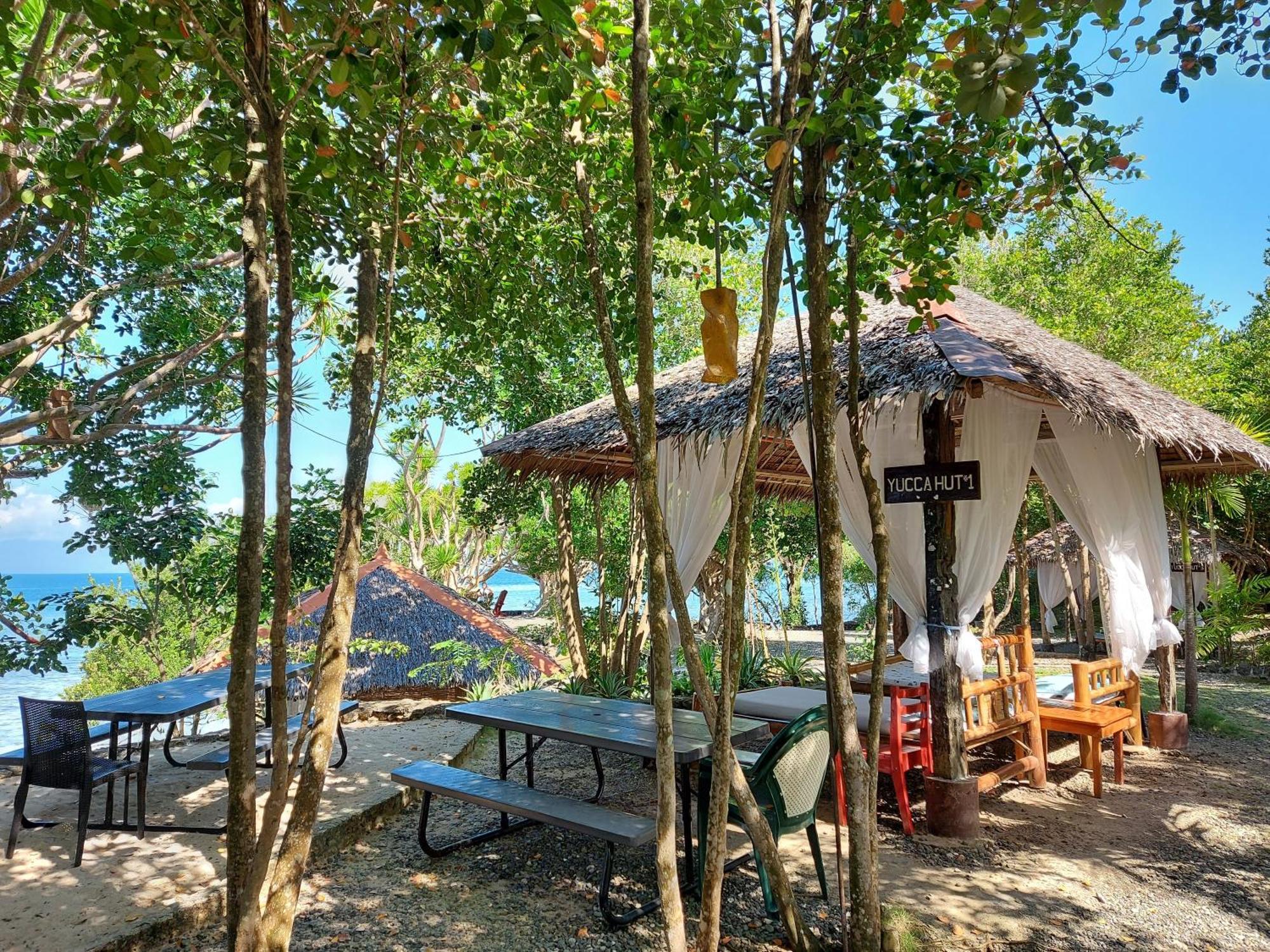 Hale Manna Coastal Gardens Resort