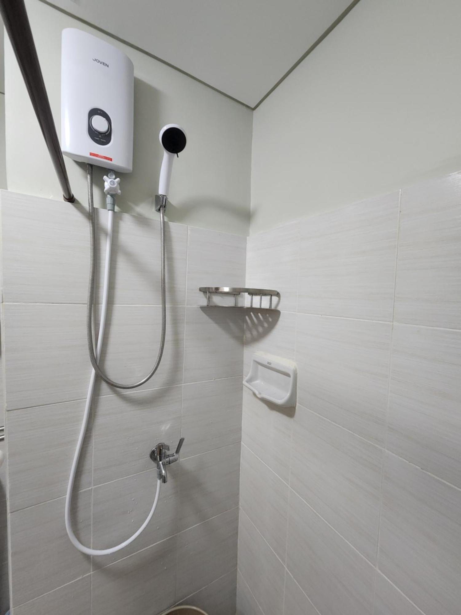 Trendy Near It Park Apartment Cebu