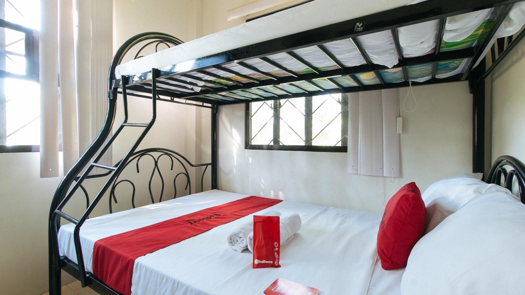 Hotel Reddoorz Sonia Unidos Magroves Garden Redpartner San Francisco (Cebu)
