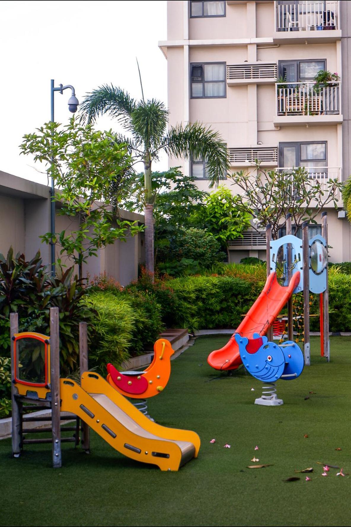 Classy Gabi's Crib - Horizon 101