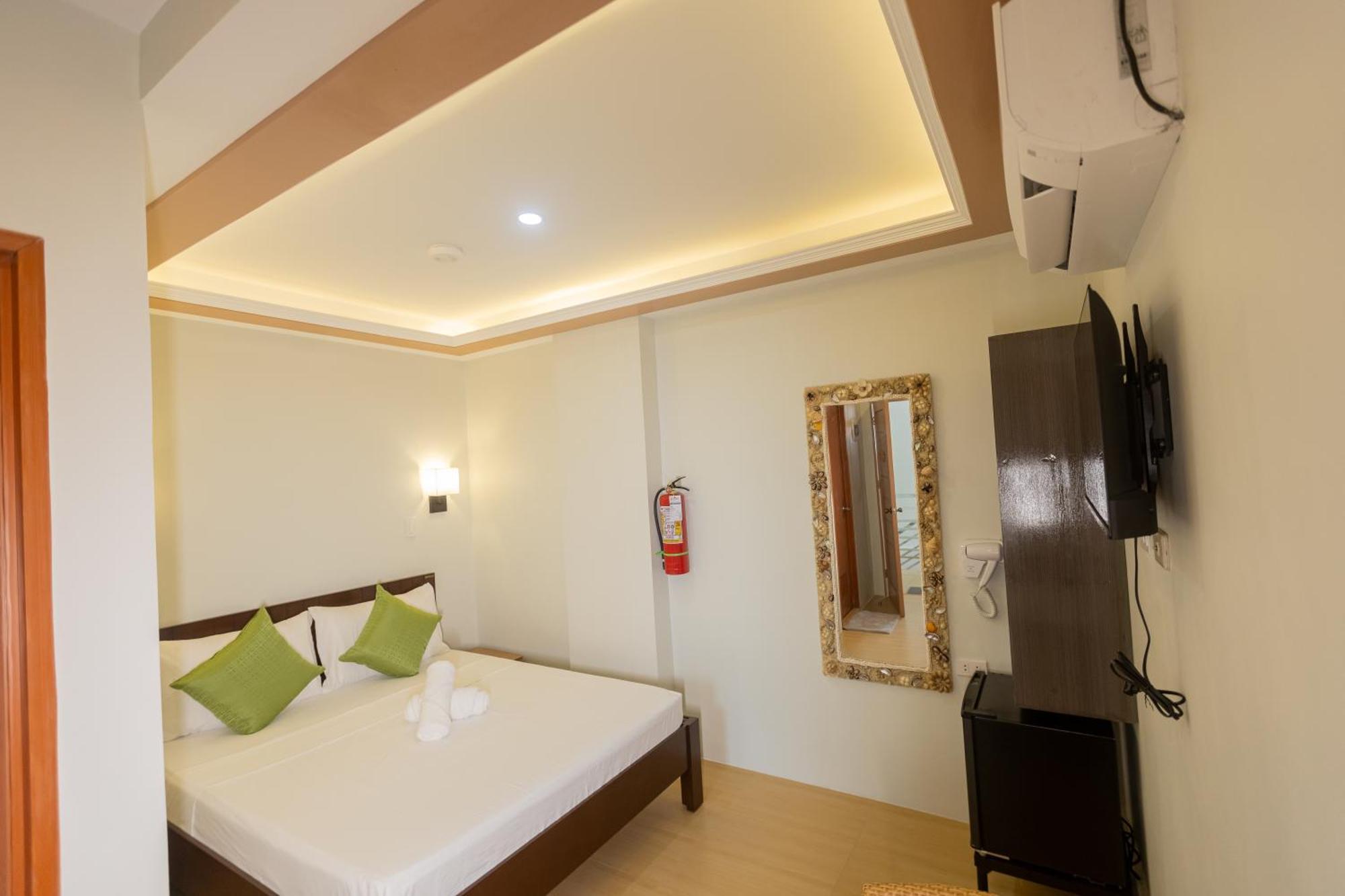 Anahaw Seaside Hotel Santa Fe (Cebu)