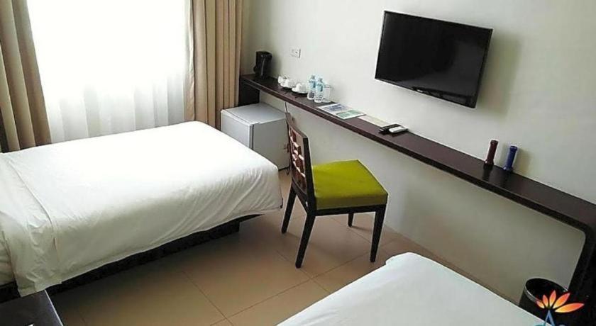 Azia And Residences 3*