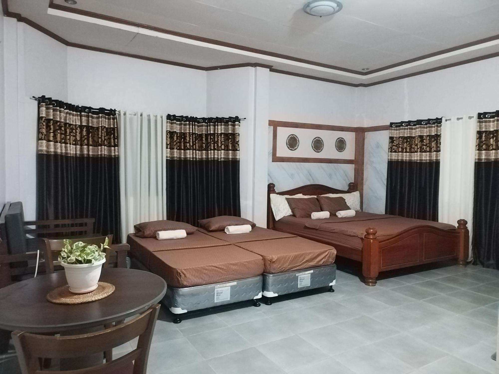 Homestay R & J In Naga Cebu Tina-an
