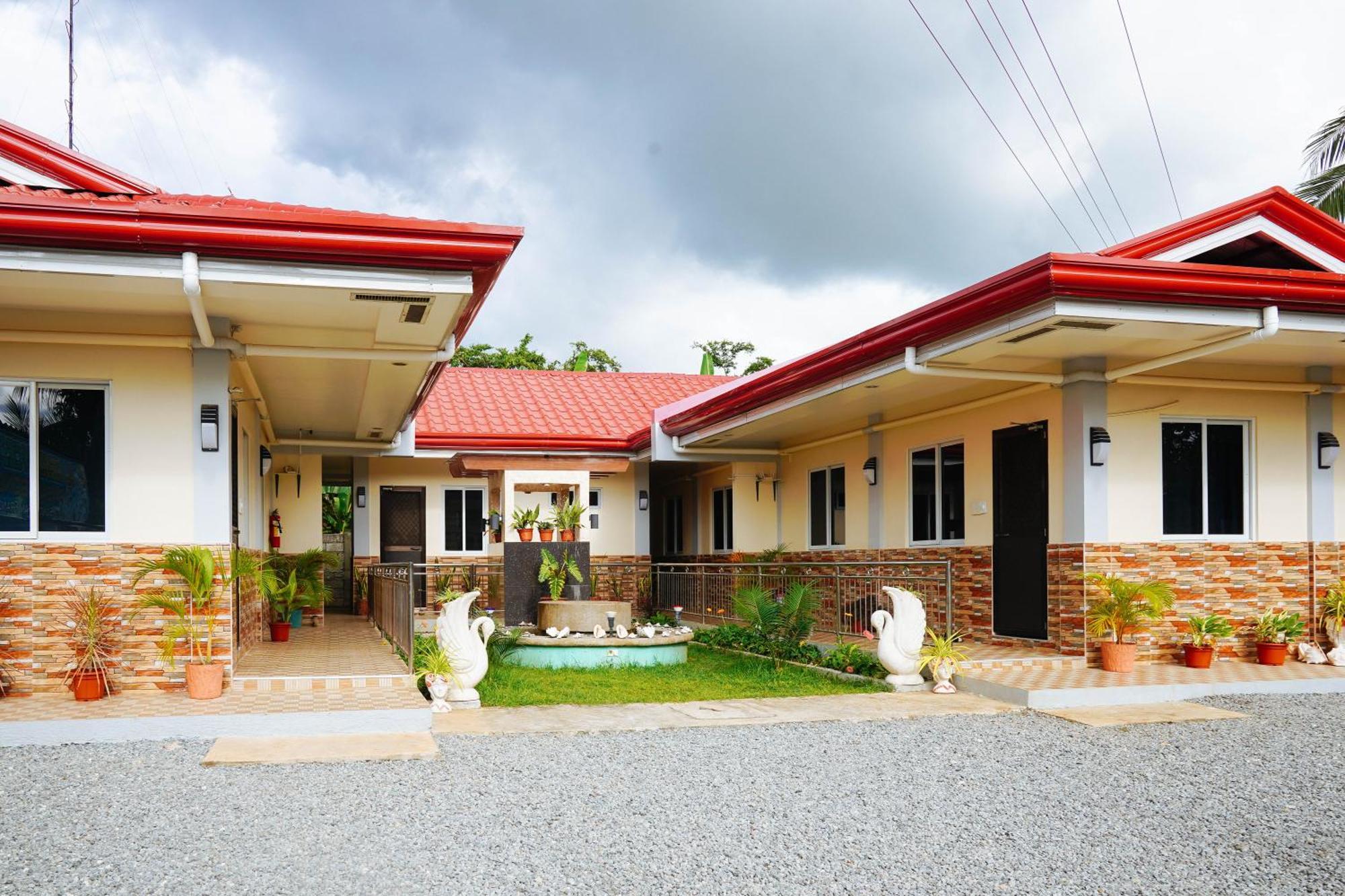 Aj Residences Apartelle Camotes Redpartner Hotel