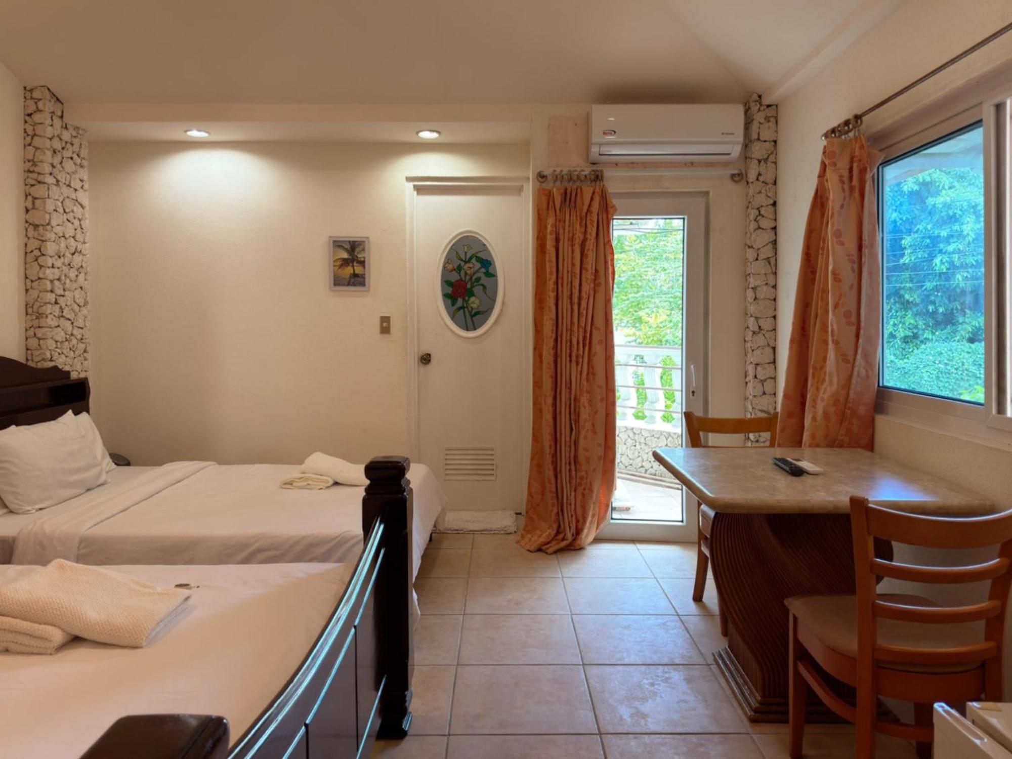 Hotel Sunset 3*