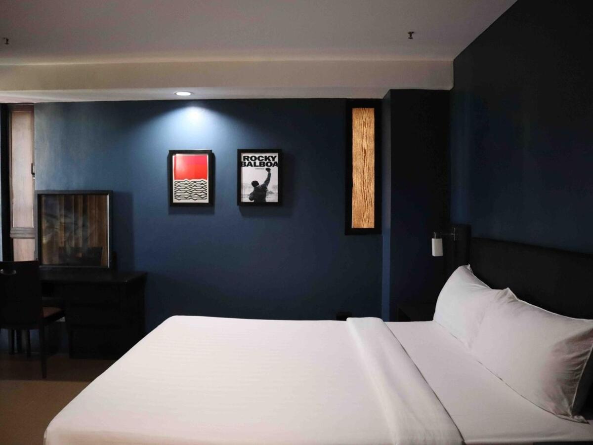 Soho-style Loft - Center With 4br, Wifi And Gameroom Apartment Cebu