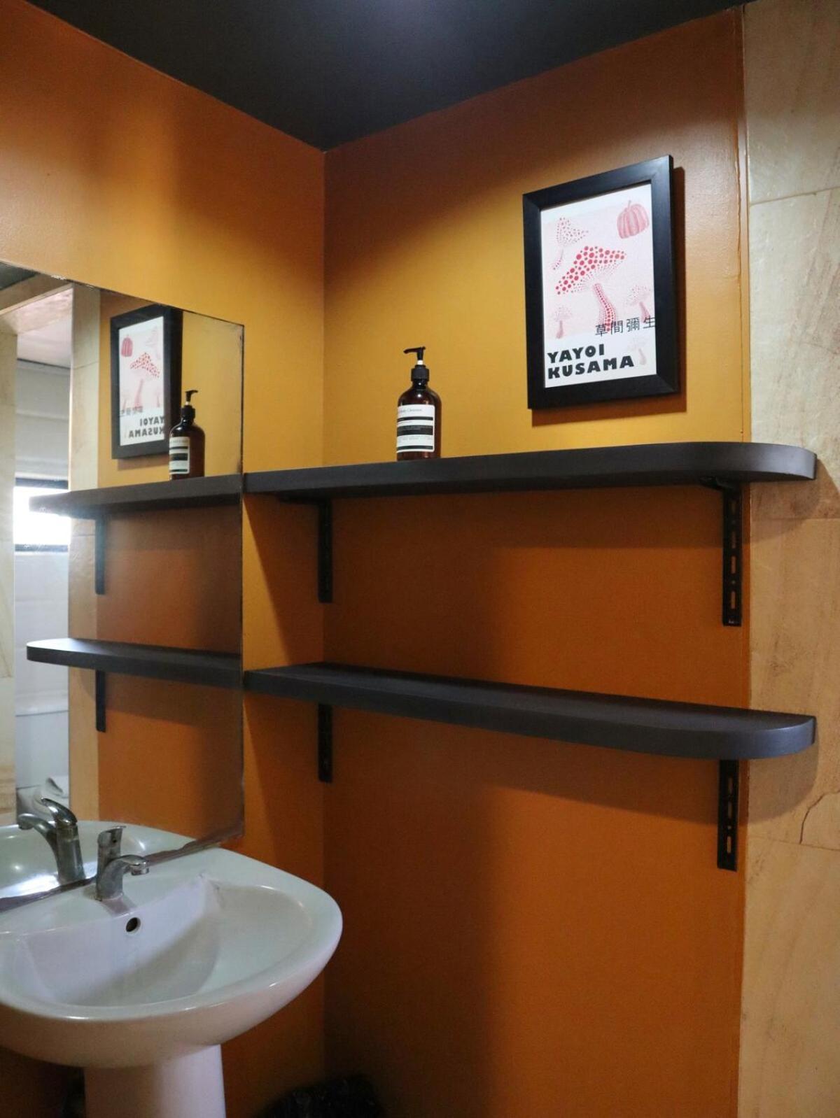 Apartment Soho-style Loft - Center With 4br, Wifi And Gameroom Cebu