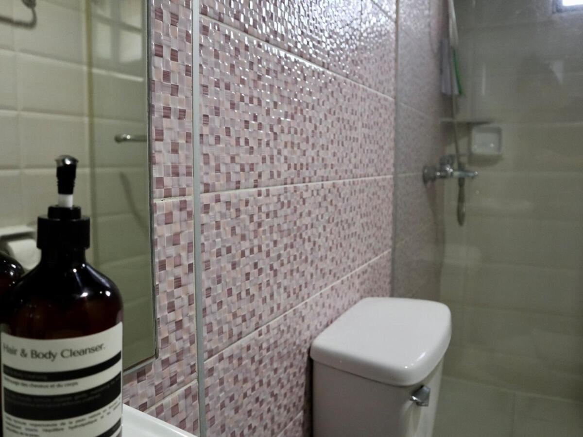 Soho-style Loft - Center With 4br, Wifi And Gameroom Apartment Cebu