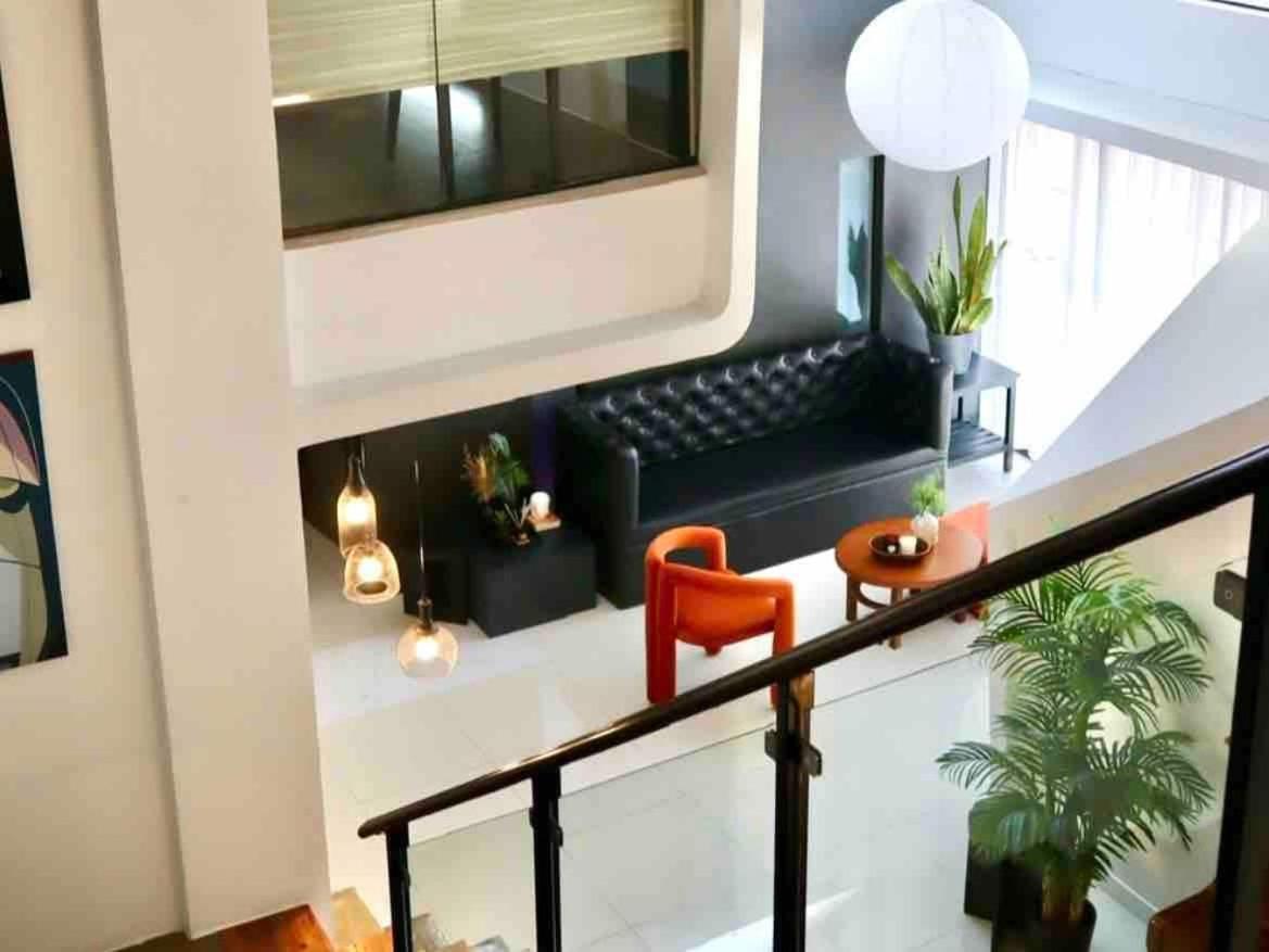 Soho-style Loft - Center With 4br, Wifi And Gameroom Apartment Cebu