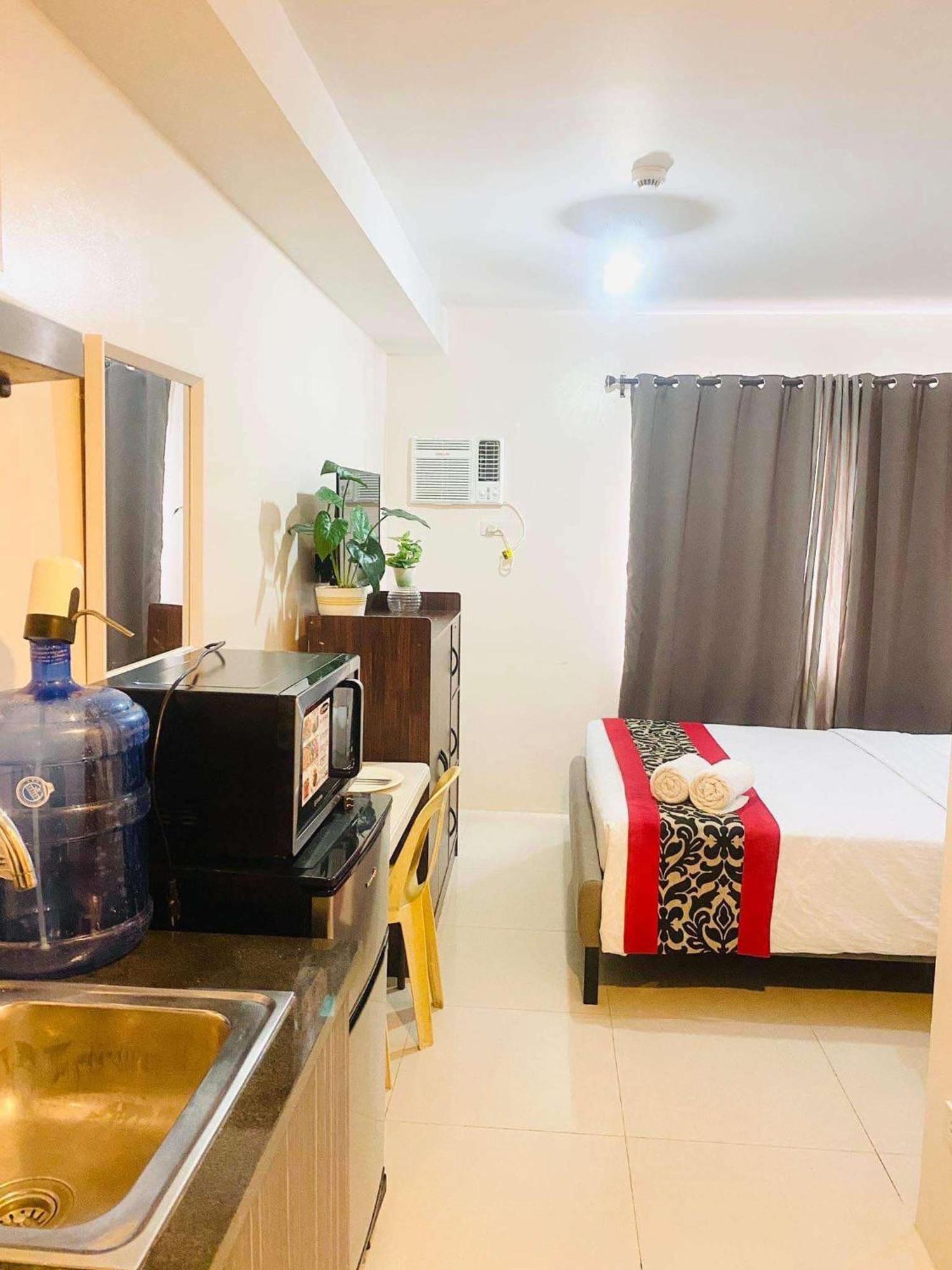 Persimmon Condominium City Apartment