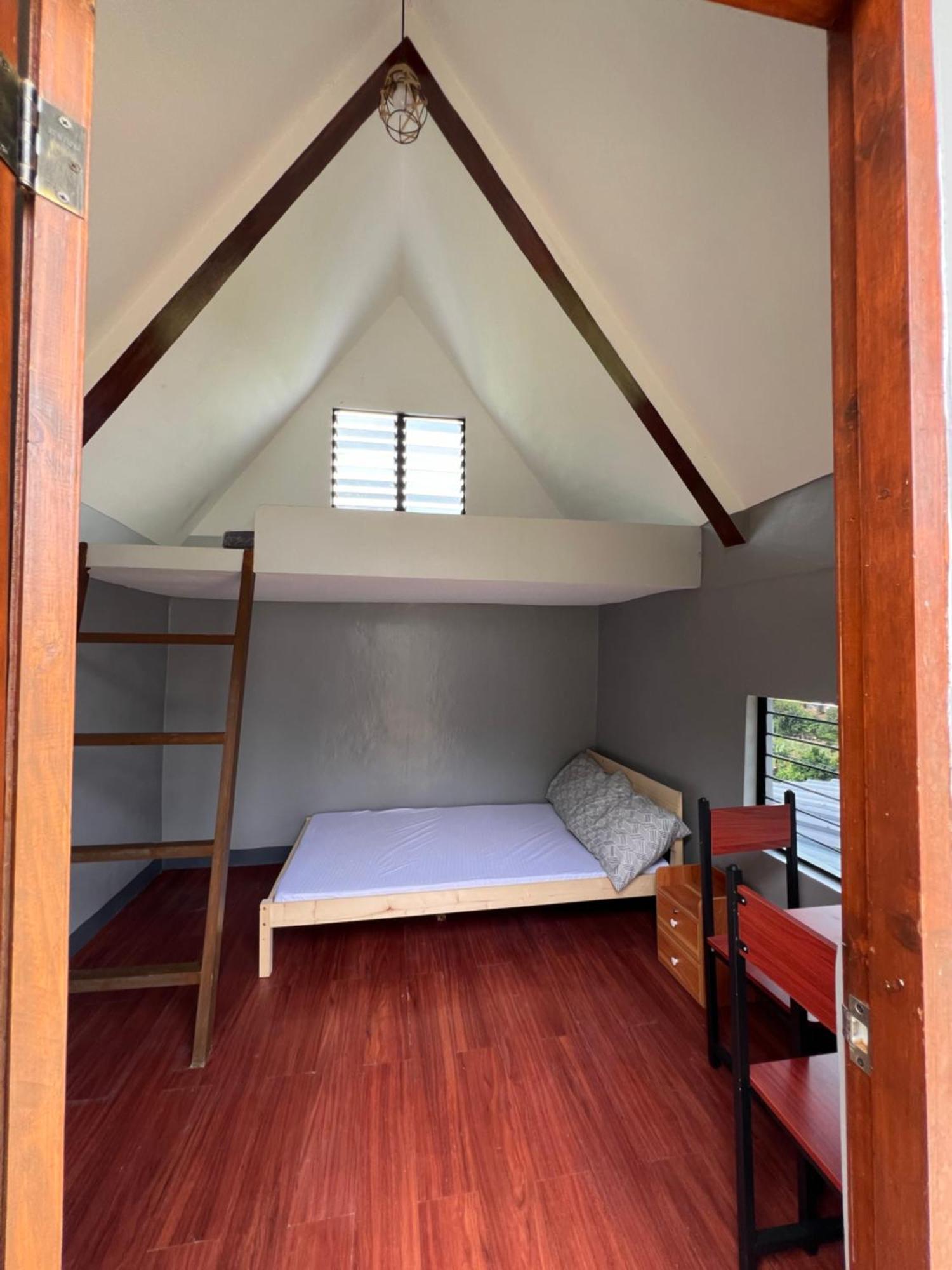 Hostel Hideout Sa Babag