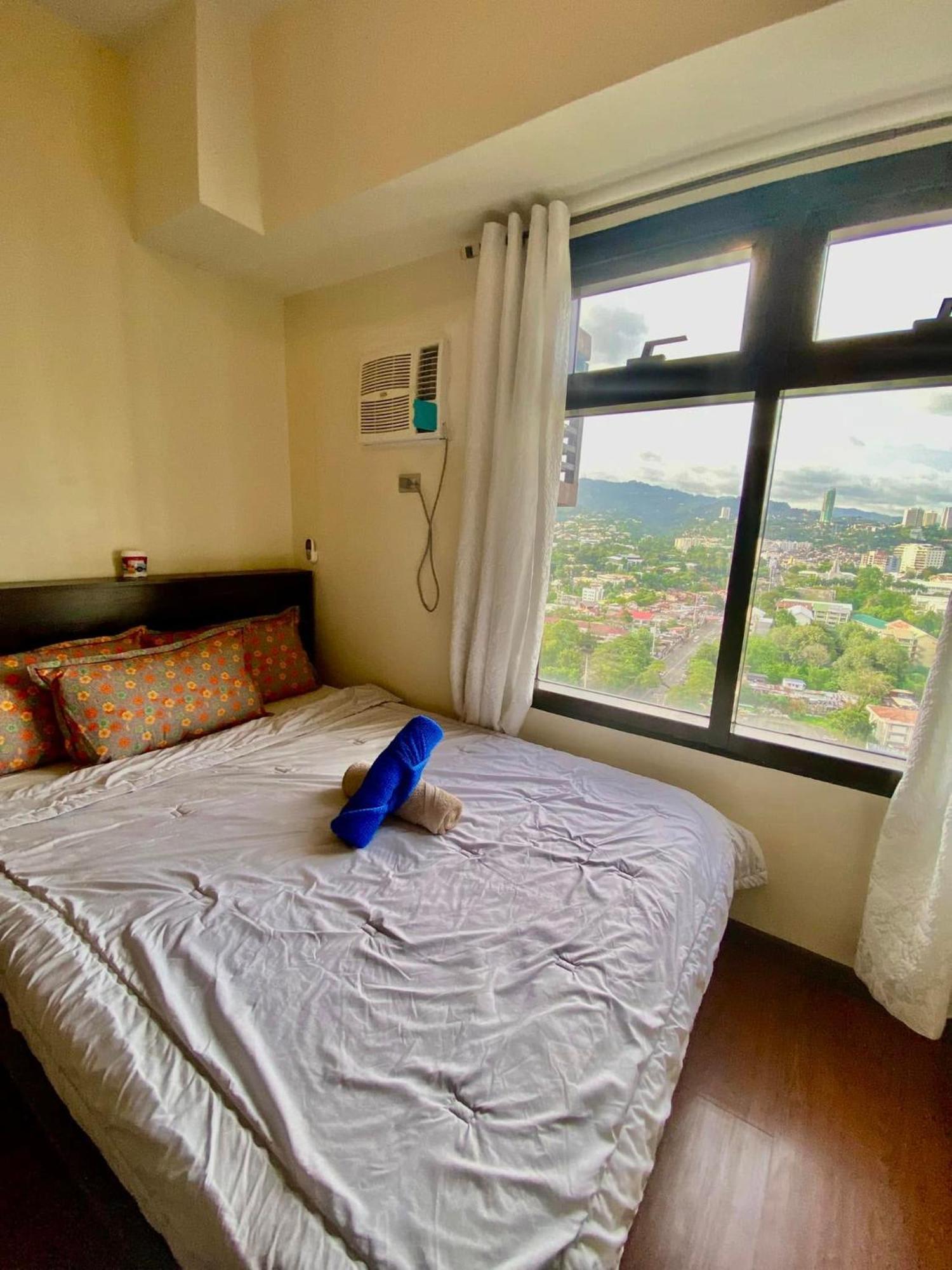 1 Bedroom With Balcony Azalea Cebu