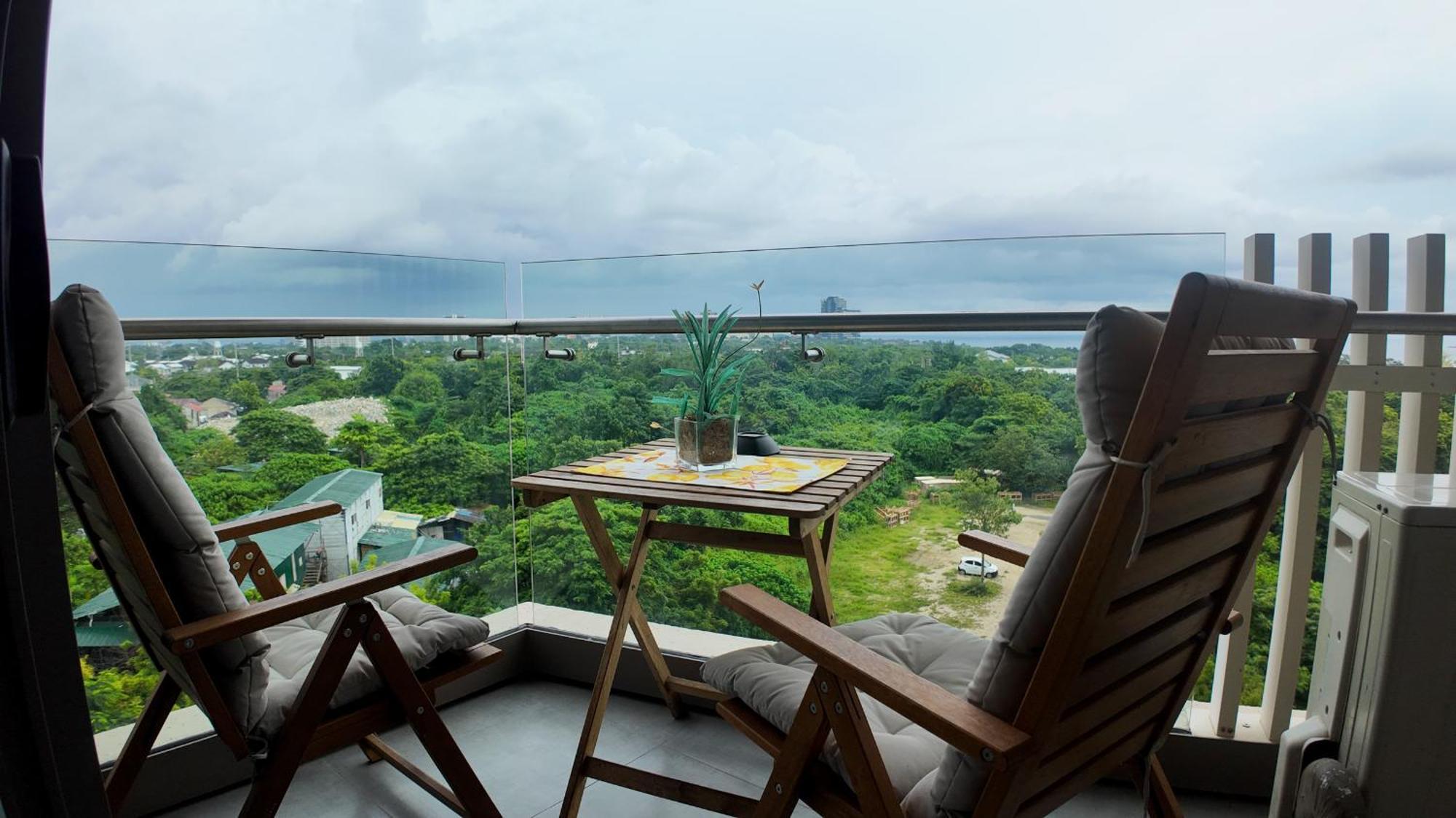 Dominiks Stylish Gem Ocean View Pool Queen Bed At Tambuli 8 Floor Fast Wifi *