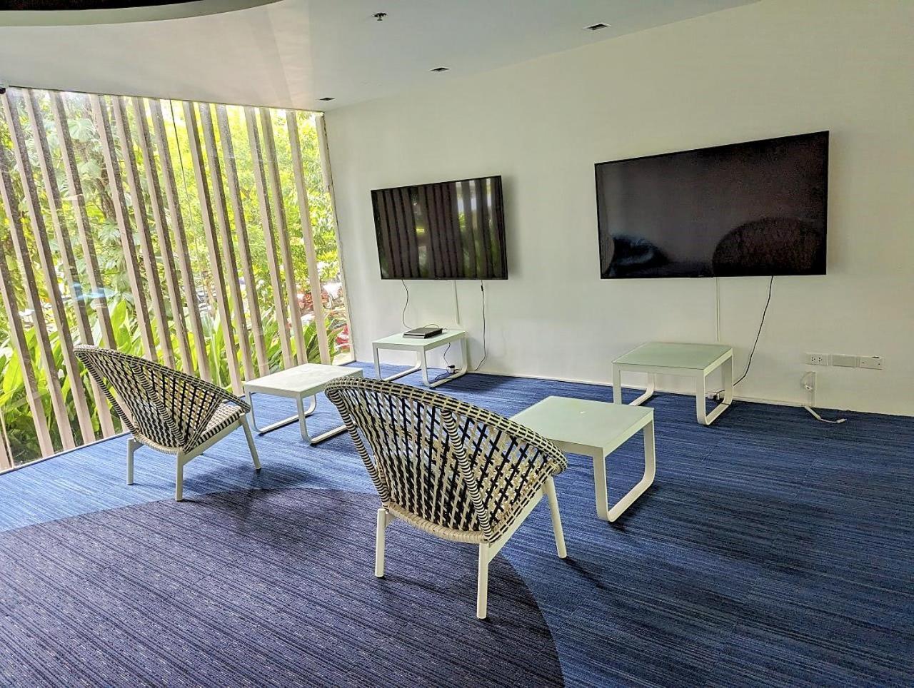 Dominiks Stylish Gem Ocean View Pool Queen Bed At Tambuli 8 Floor Fast Wifi *