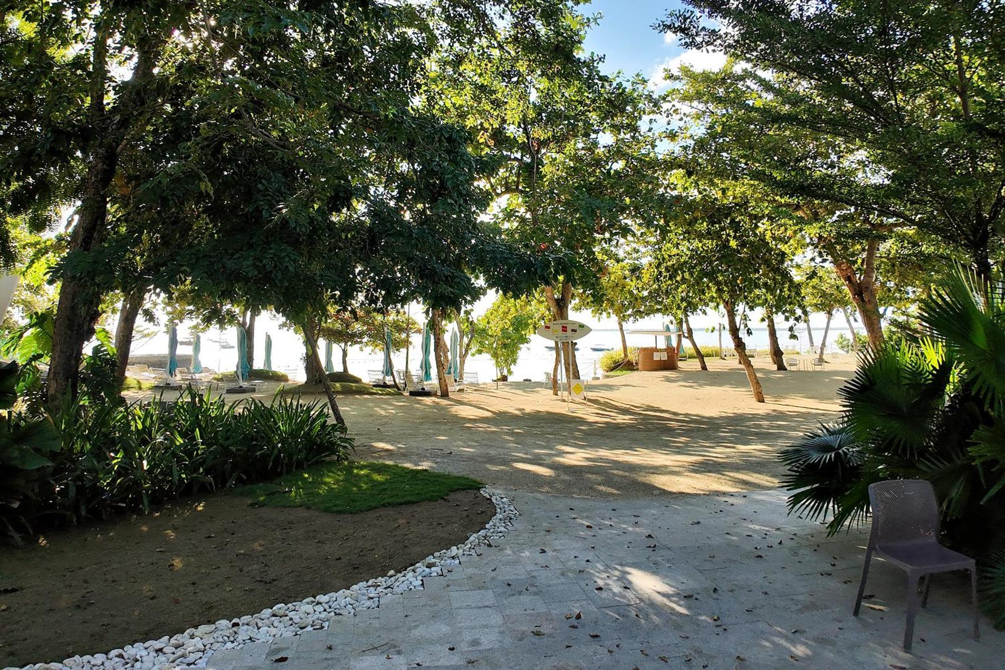 Apartment Dominiks Stylish Gem Ocean View Pool Queen Bed At Tambuli 8 Floor Fast Wifi Lapu-Lapu City