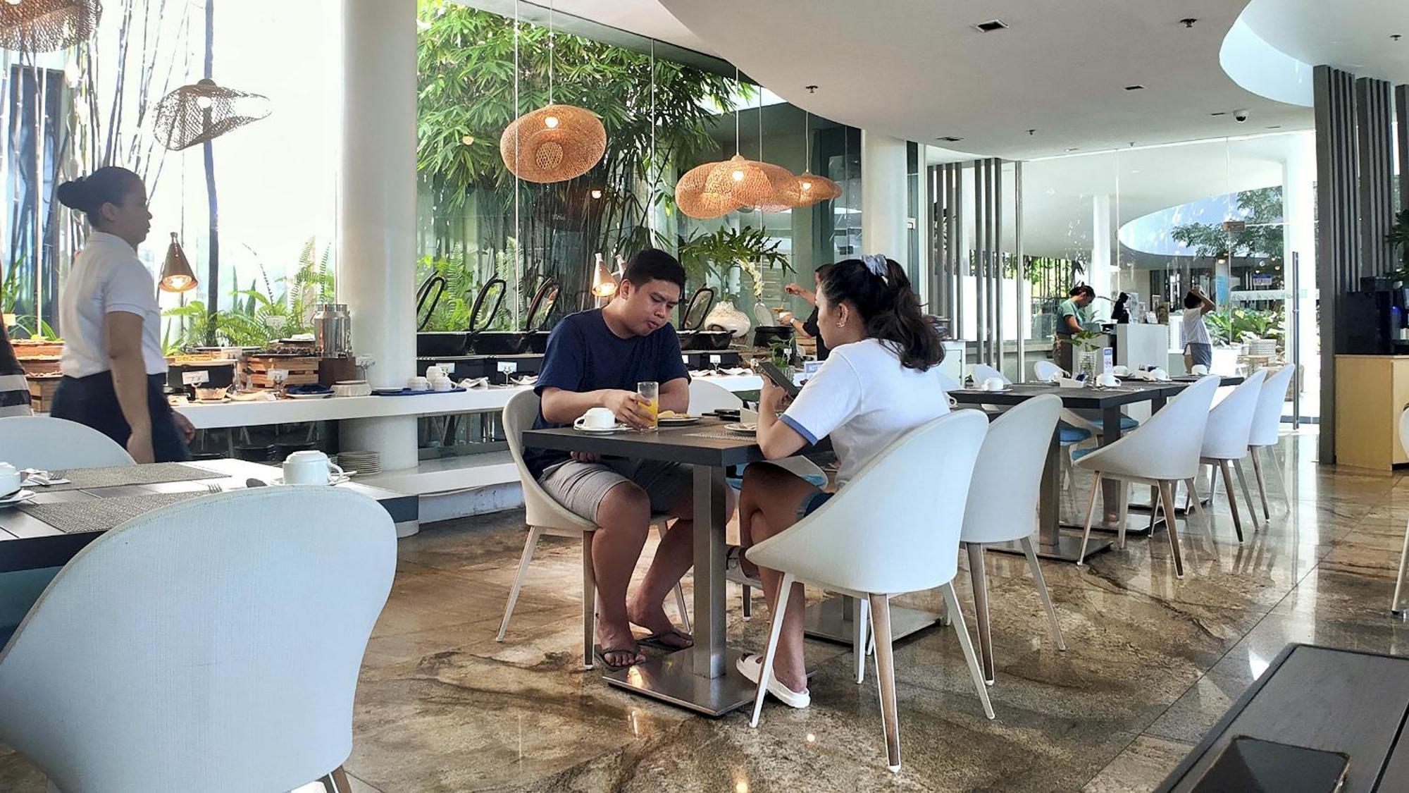 Apartment Dominiks Stylish Gem Ocean View Pool Queen Bed At Tambuli 8 Floor Fast Wifi *
