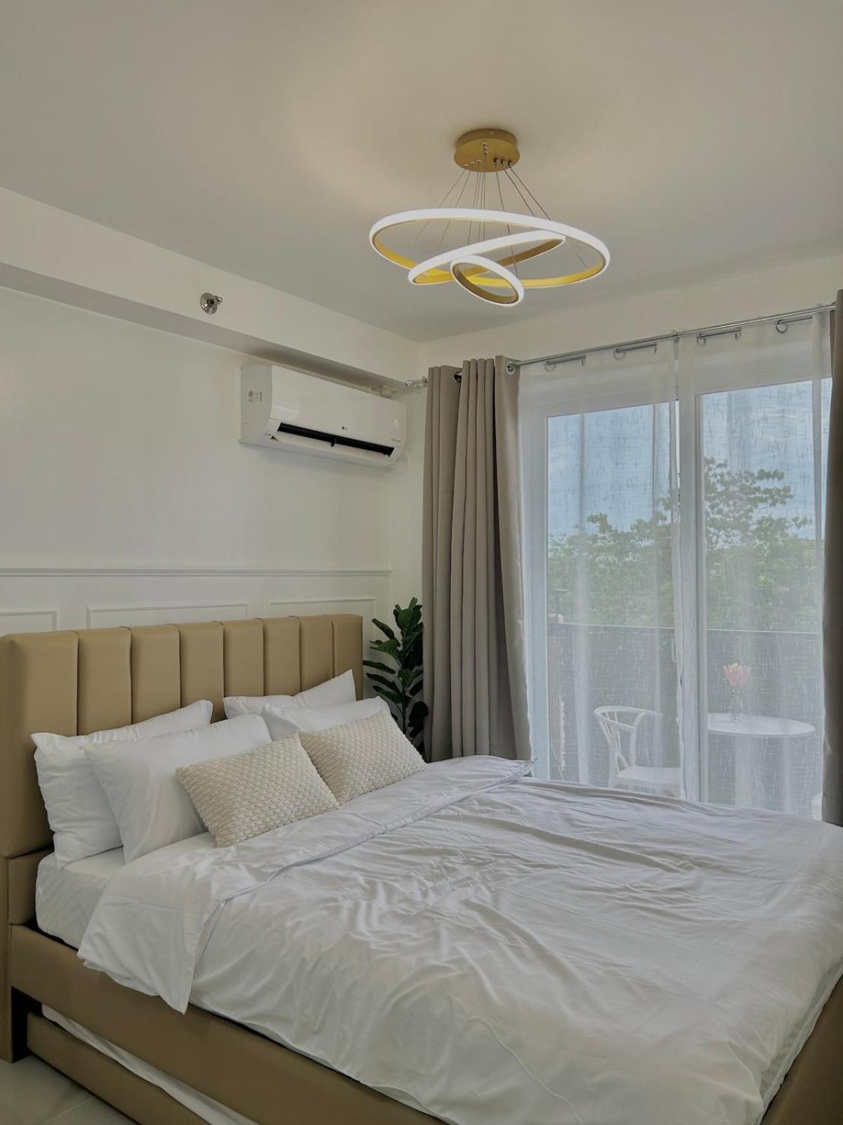 E&k Staycation Apartment *