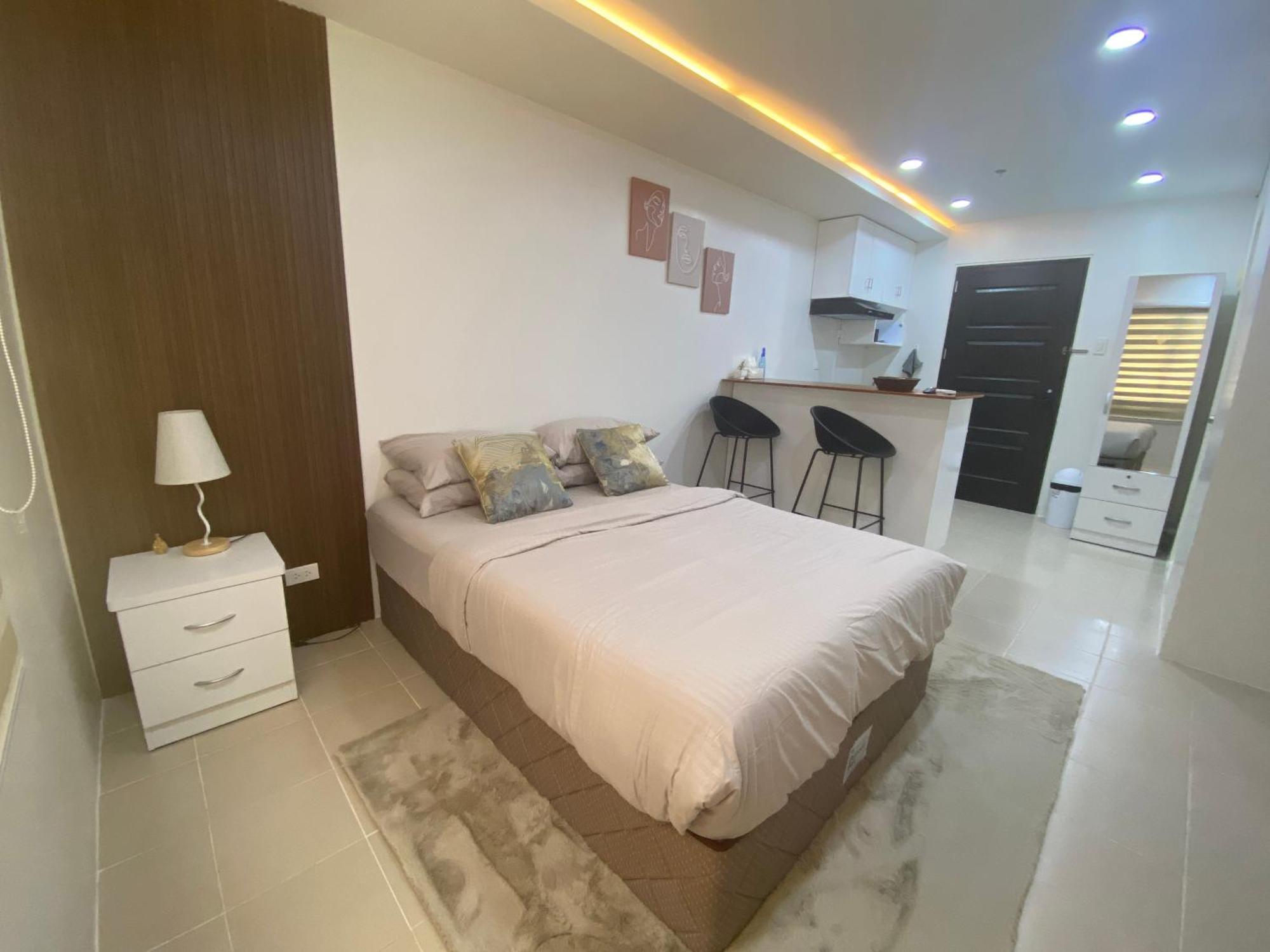 Llames Near Mactan Airport - Rustic & Spacious * Lapu-Lapu City