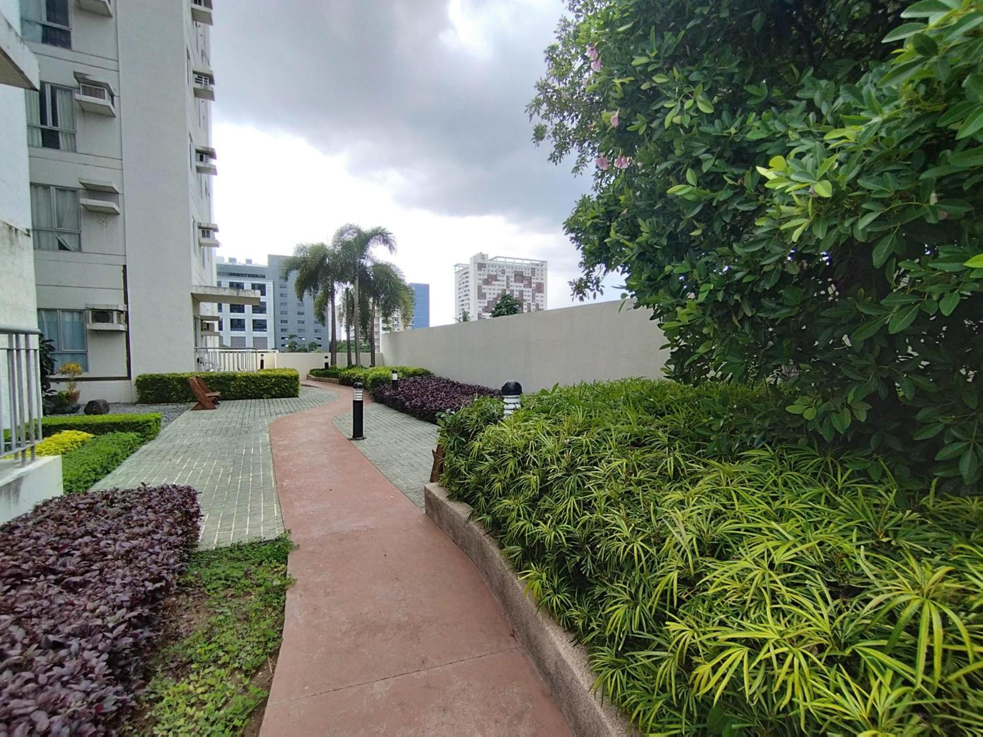 20th Floor 1br It Park Unit Across Sugbo Mercado *