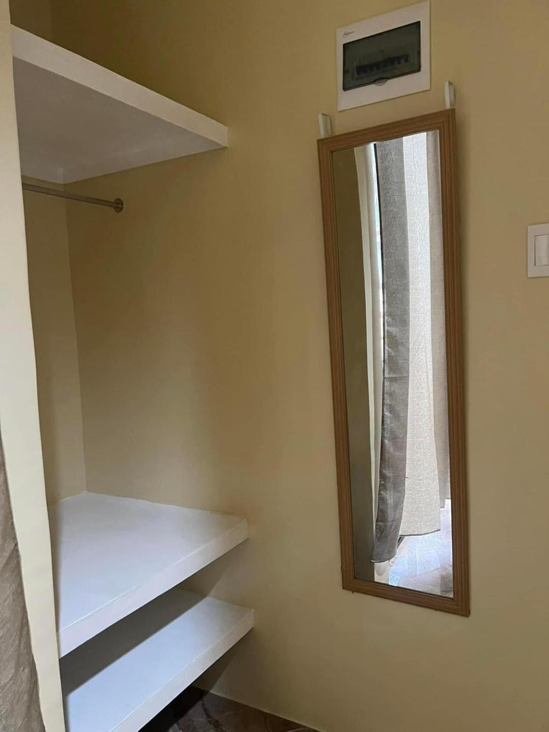 Seamed - De Luxe Guest house