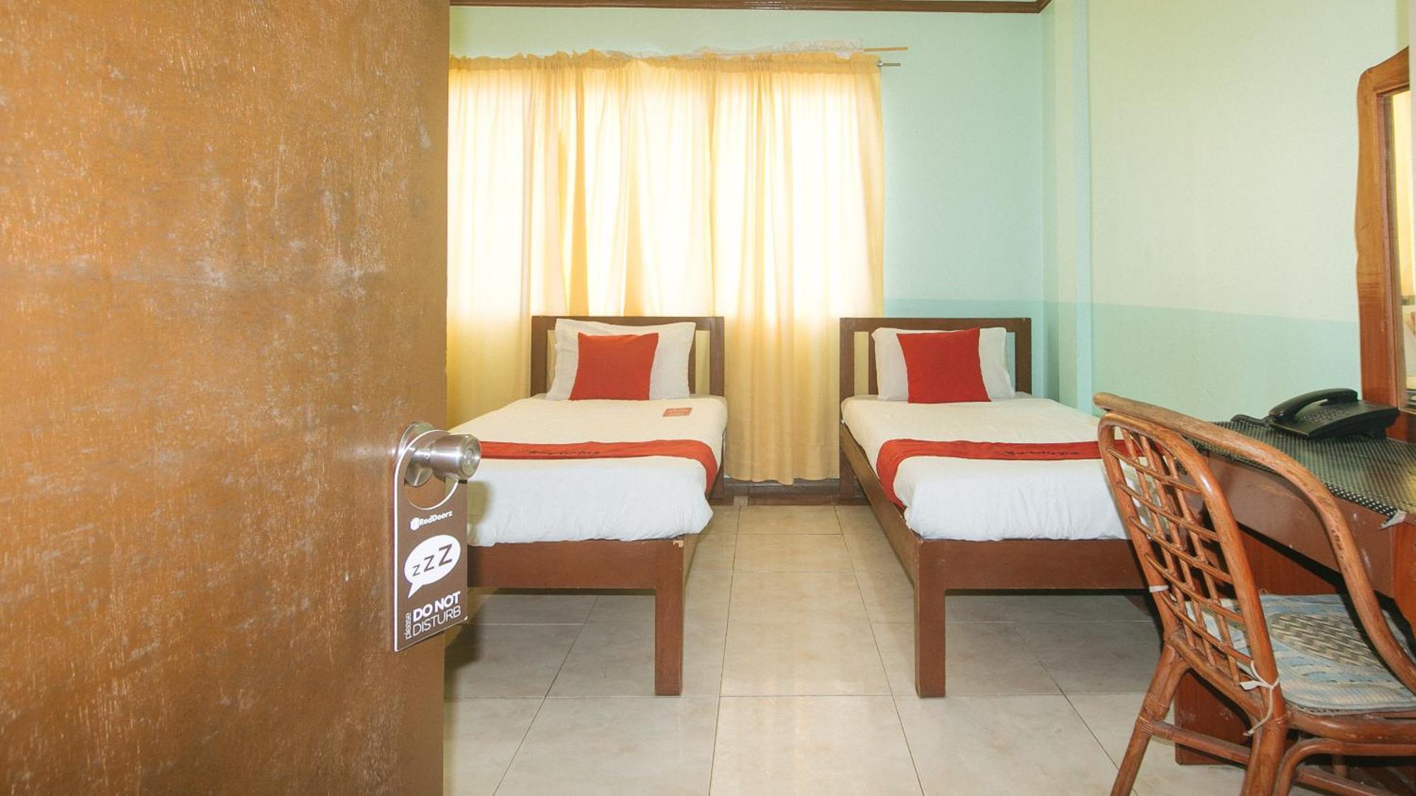 Reddoorz At Maanyag House Mandaue Hotel Cebu