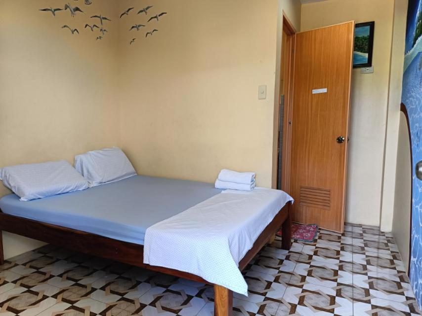 bahay-panuluyan Allen Marie Shiphaus Santa Fe (Cebu)