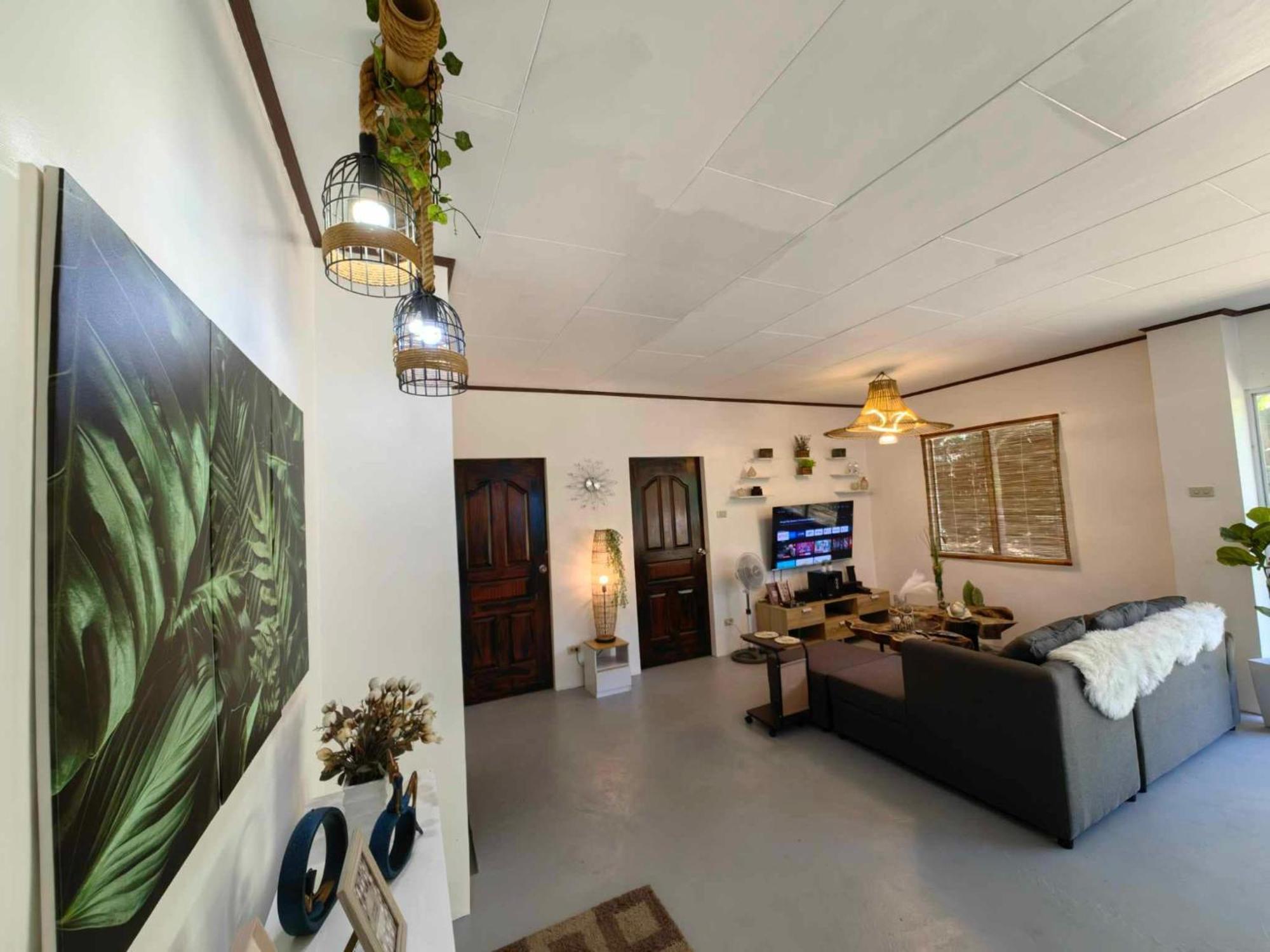 Apartment Fredo's At Pangpang Bar & Restaurant