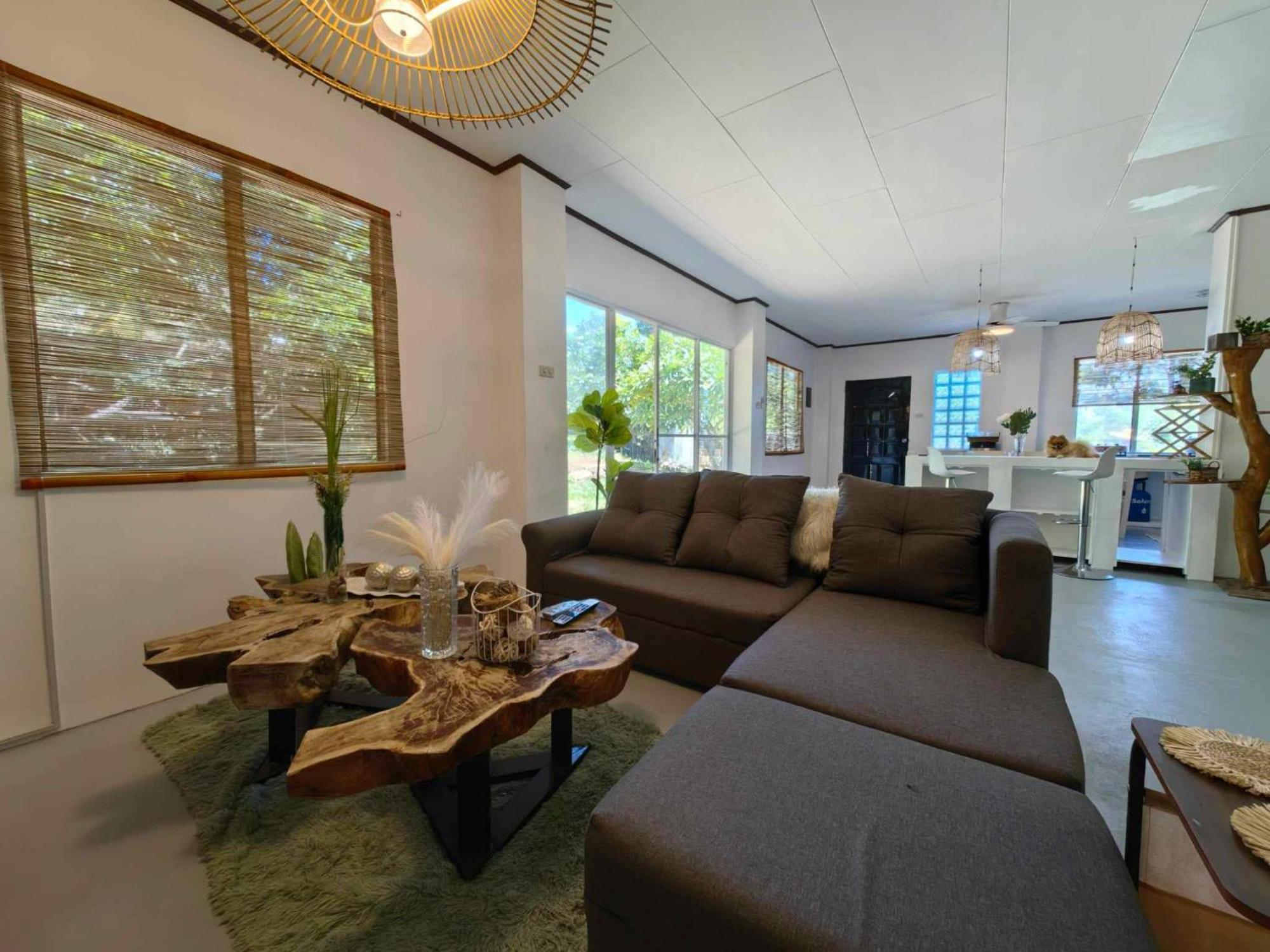 Fredo's At Pangpang Bar & Restaurant Apartment *