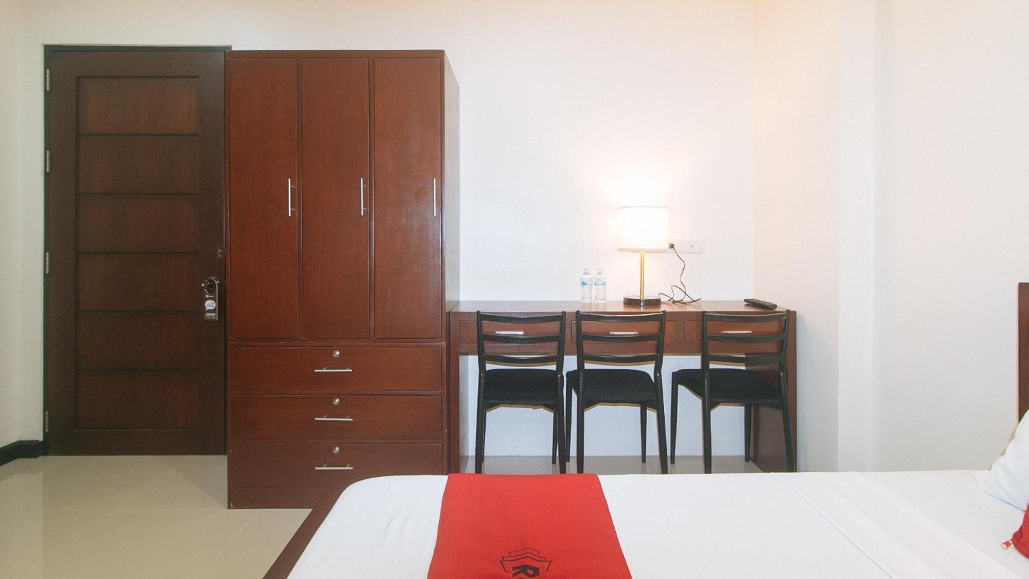 Reddoorz At Nucell Hotel