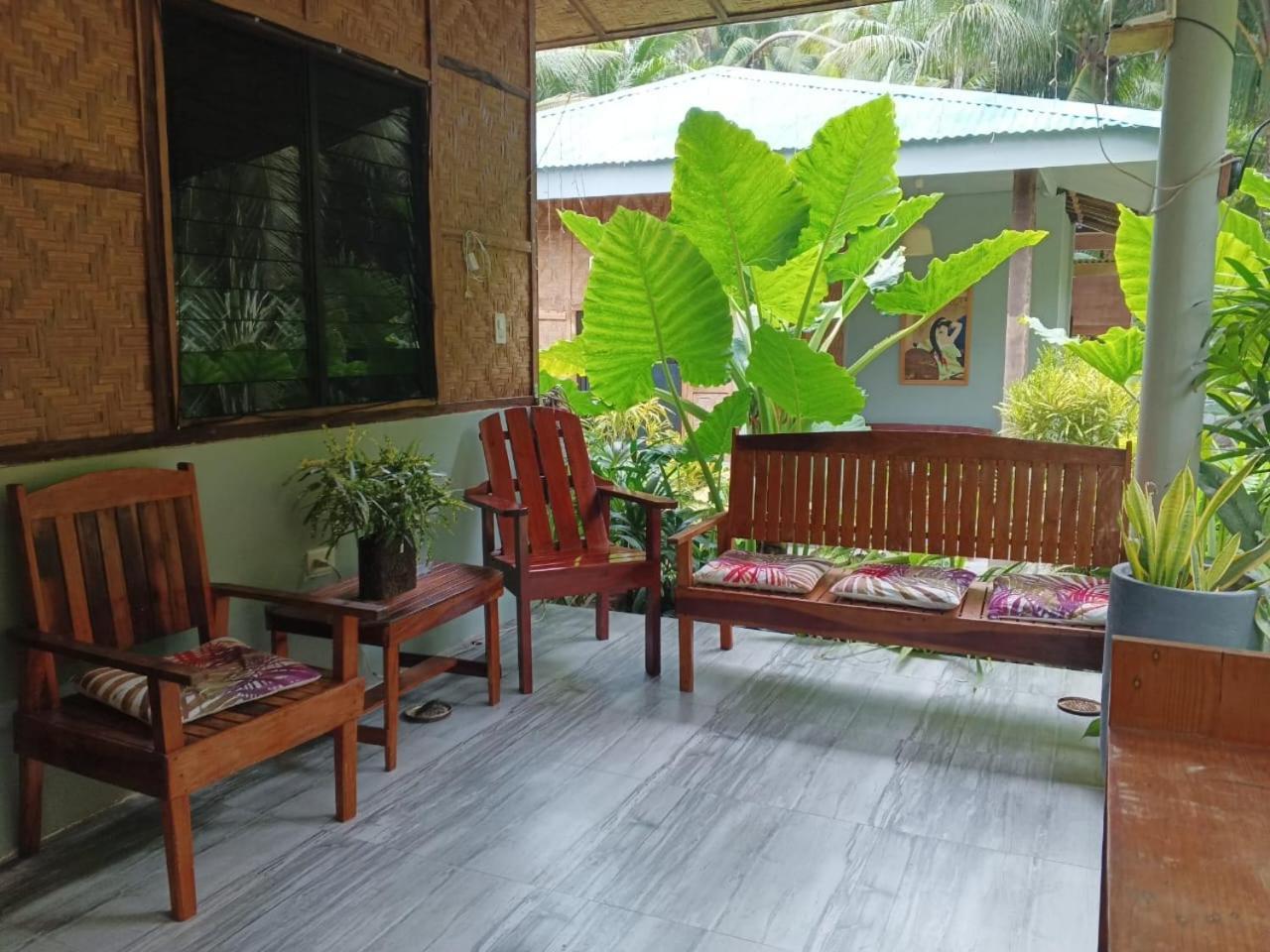 House Banaba Tree
