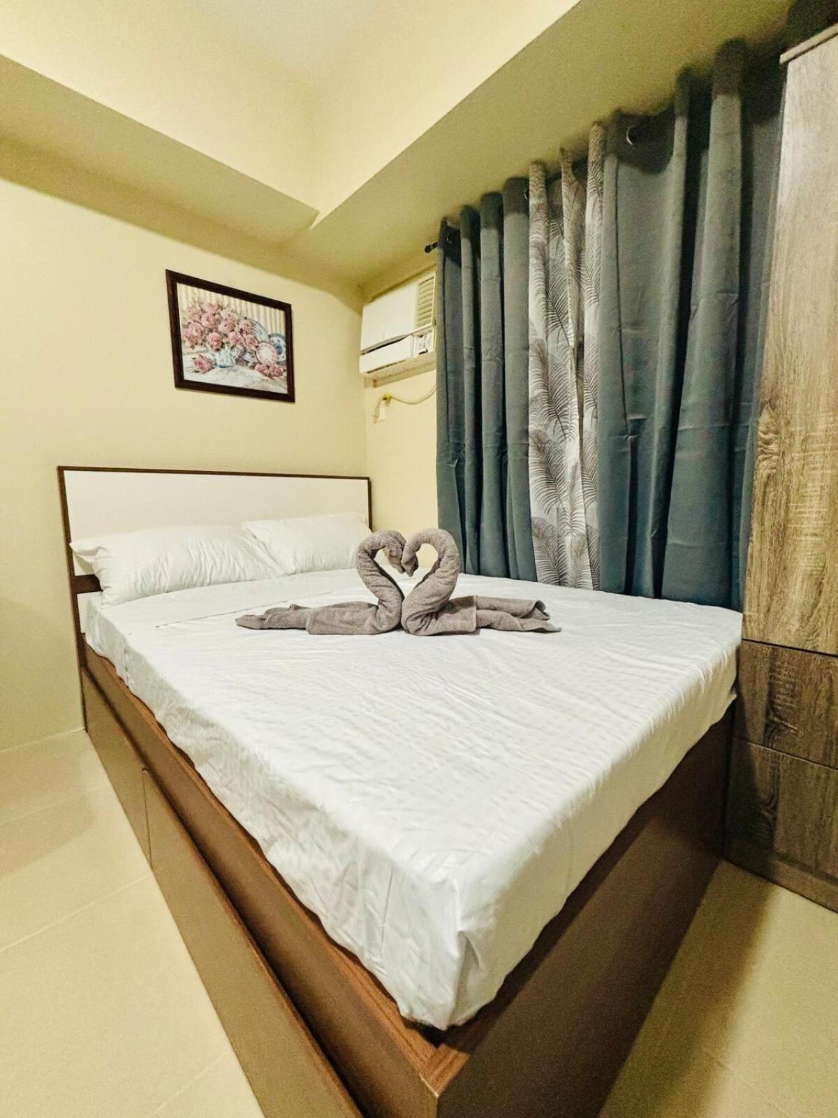 Apartment Mcm Staycation At Avida Riala T3